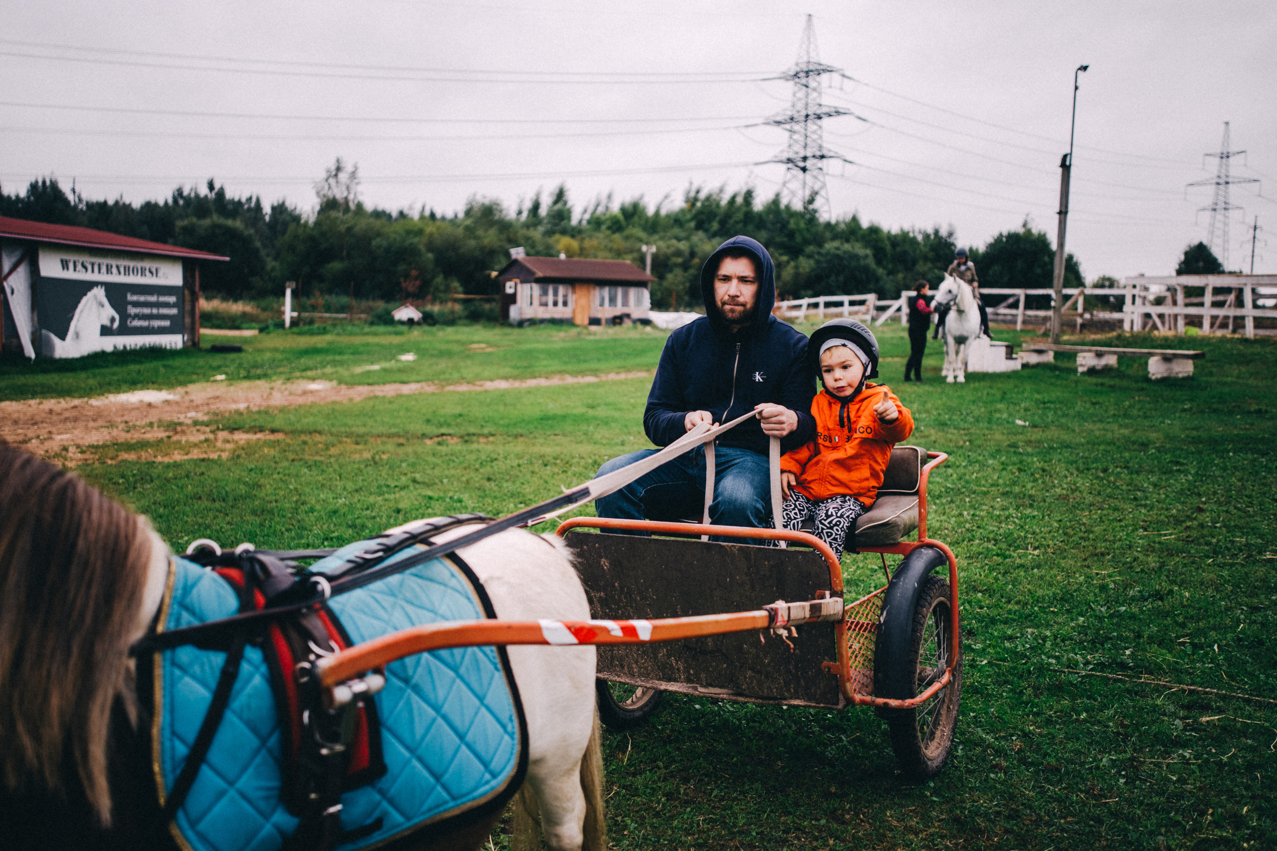 Про любовь, веселье, капризы и сон в повозке…. Семейный фотограф, фотограф родов, репортажей фотограф в Санкт-Петербу
