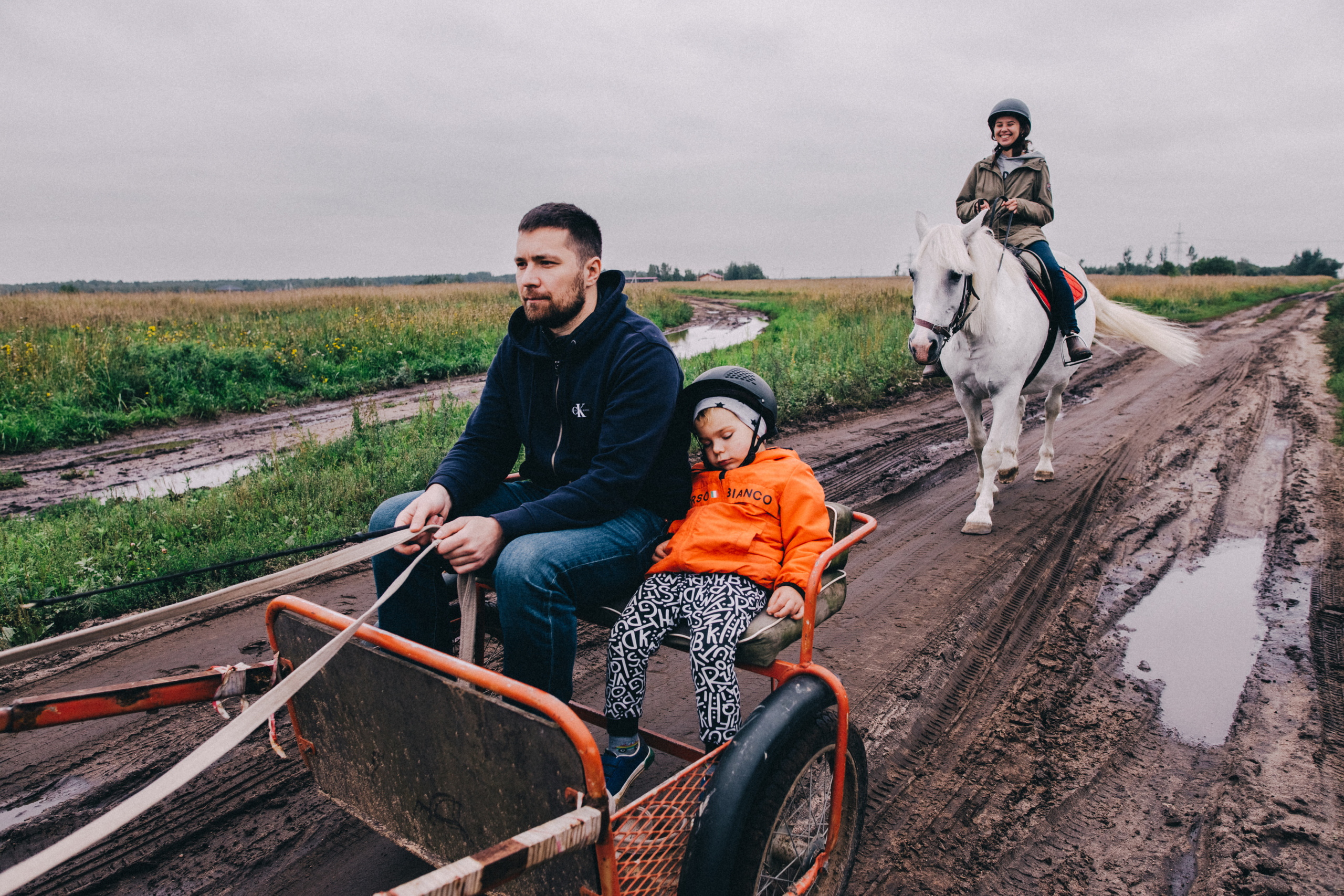 Про любовь, веселье, капризы и сон в повозке…. Семейный фотограф, фотограф родов, репортажей фотограф в Санкт-Петербу