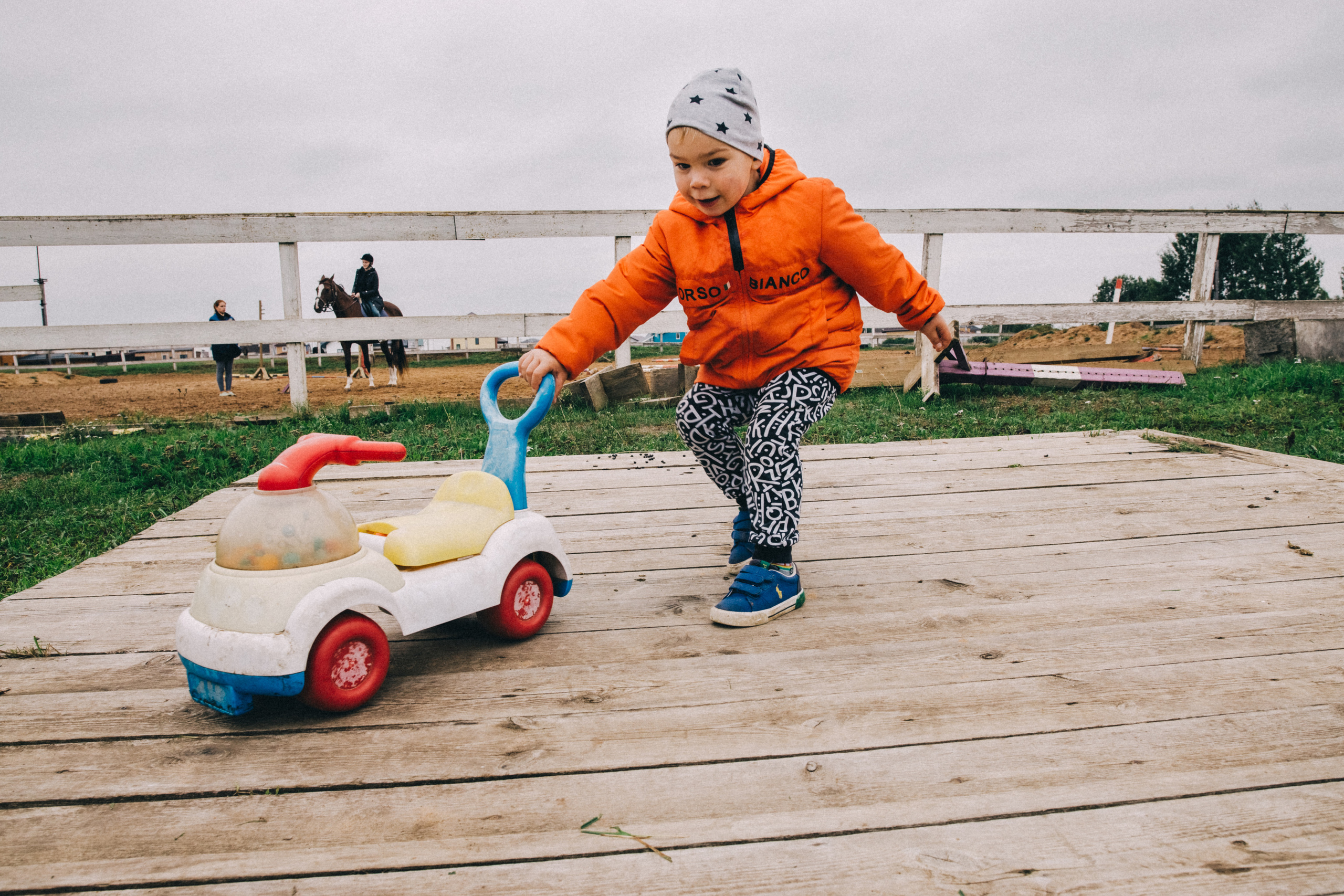 Про любовь, веселье, капризы и сон в повозке…. Семейный фотограф, фотограф родов, репортажей фотограф в Санкт-Петербу