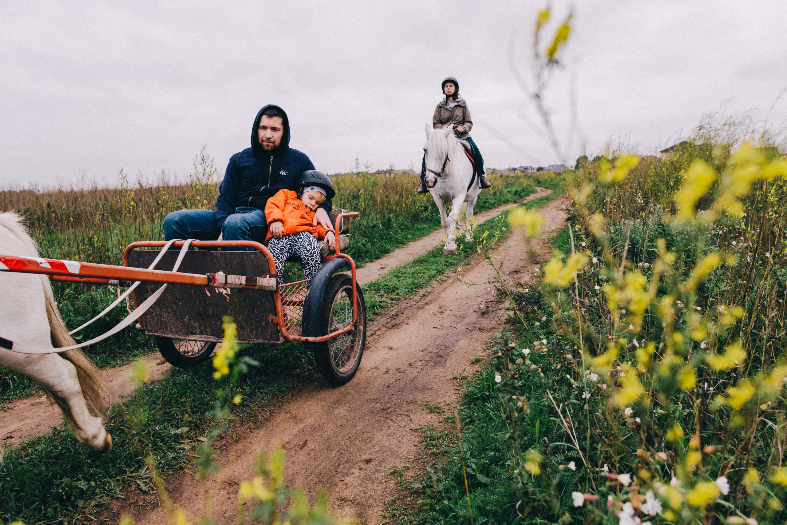 Про любовь, веселье, капризы и сон в повозке…. Семейный фотограф, фотограф родов, репортажей фотограф в Санкт-Петербу