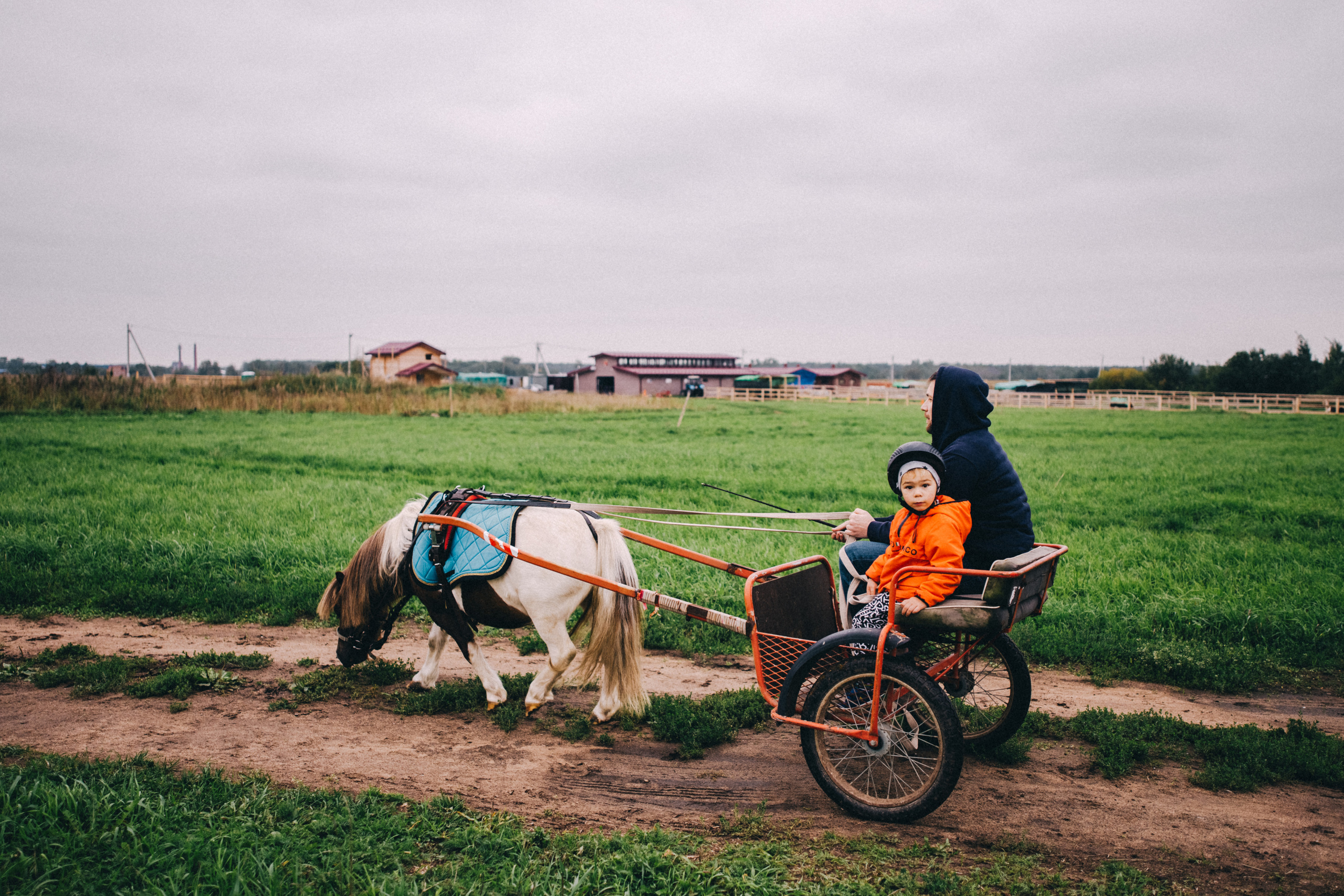 Про любовь, веселье, капризы и сон в повозке…. Семейный фотограф, фотограф родов, репортажей фотограф в Санкт-Петербу