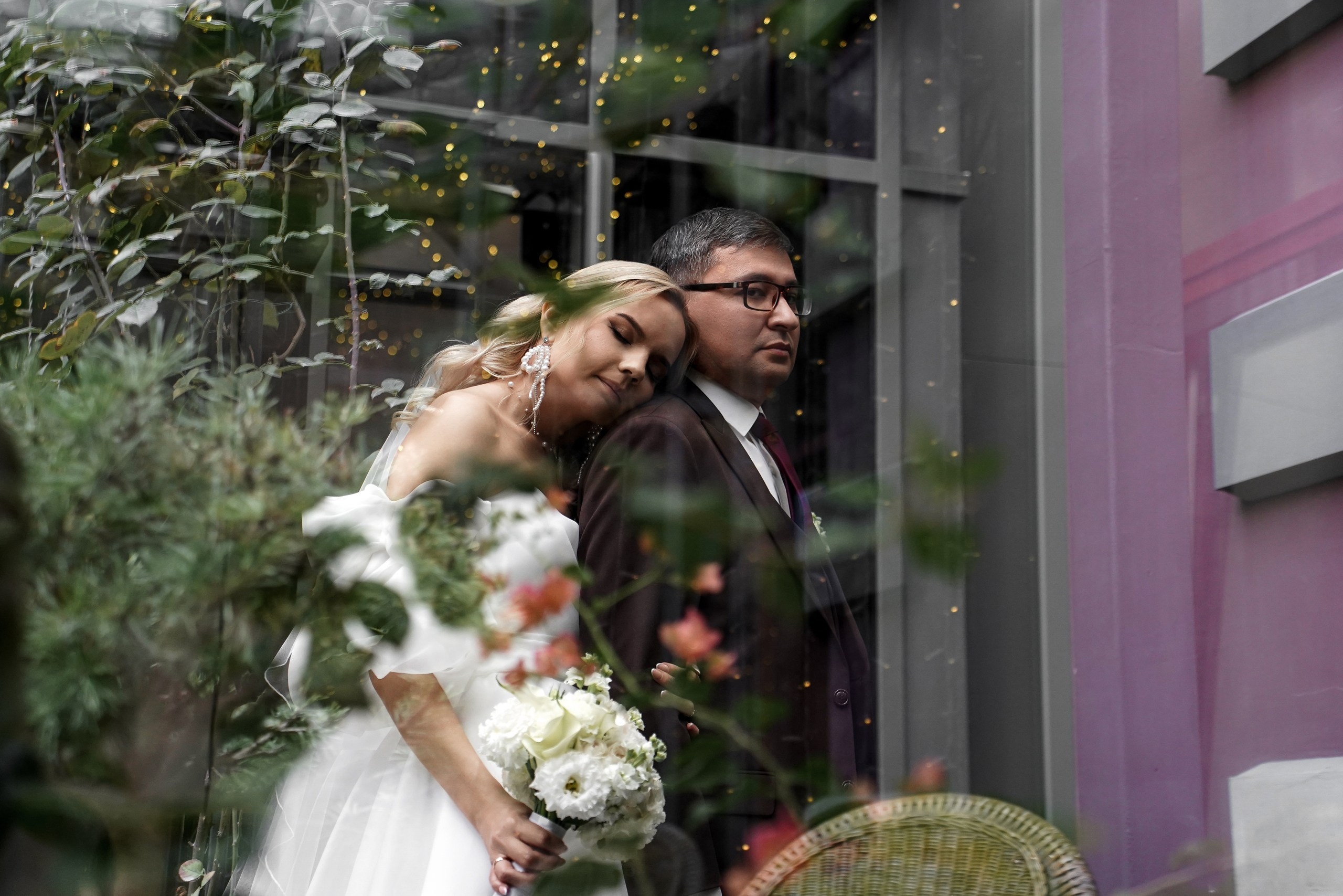 Свадебная фотосессия «4 часа». Отель Резиденция в Ростове-на-Дону. Кадры молодоженов на природе. Фотосессия банкета 1 час. Свадебный фотограф в Ростове-на-Дону. Таинство Крещения и Венчания, семейные фотосессии. Алёна Чёботова