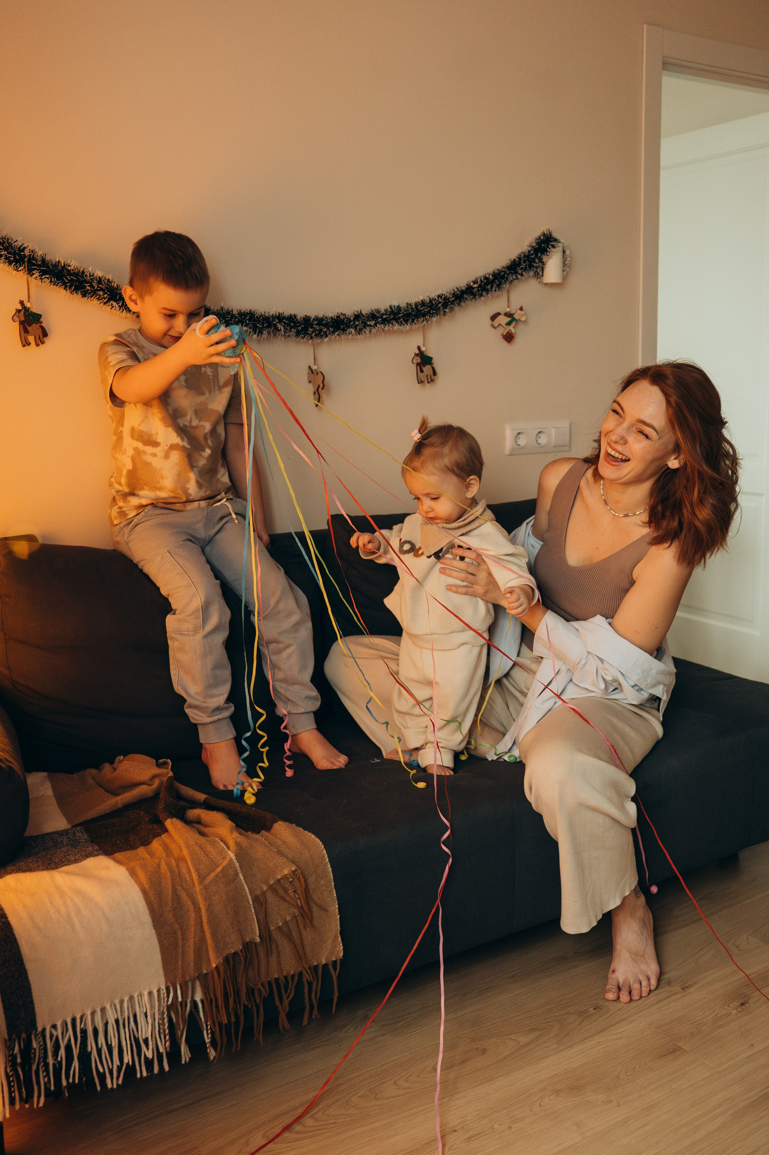 Анастасия, Ярослав и Асия