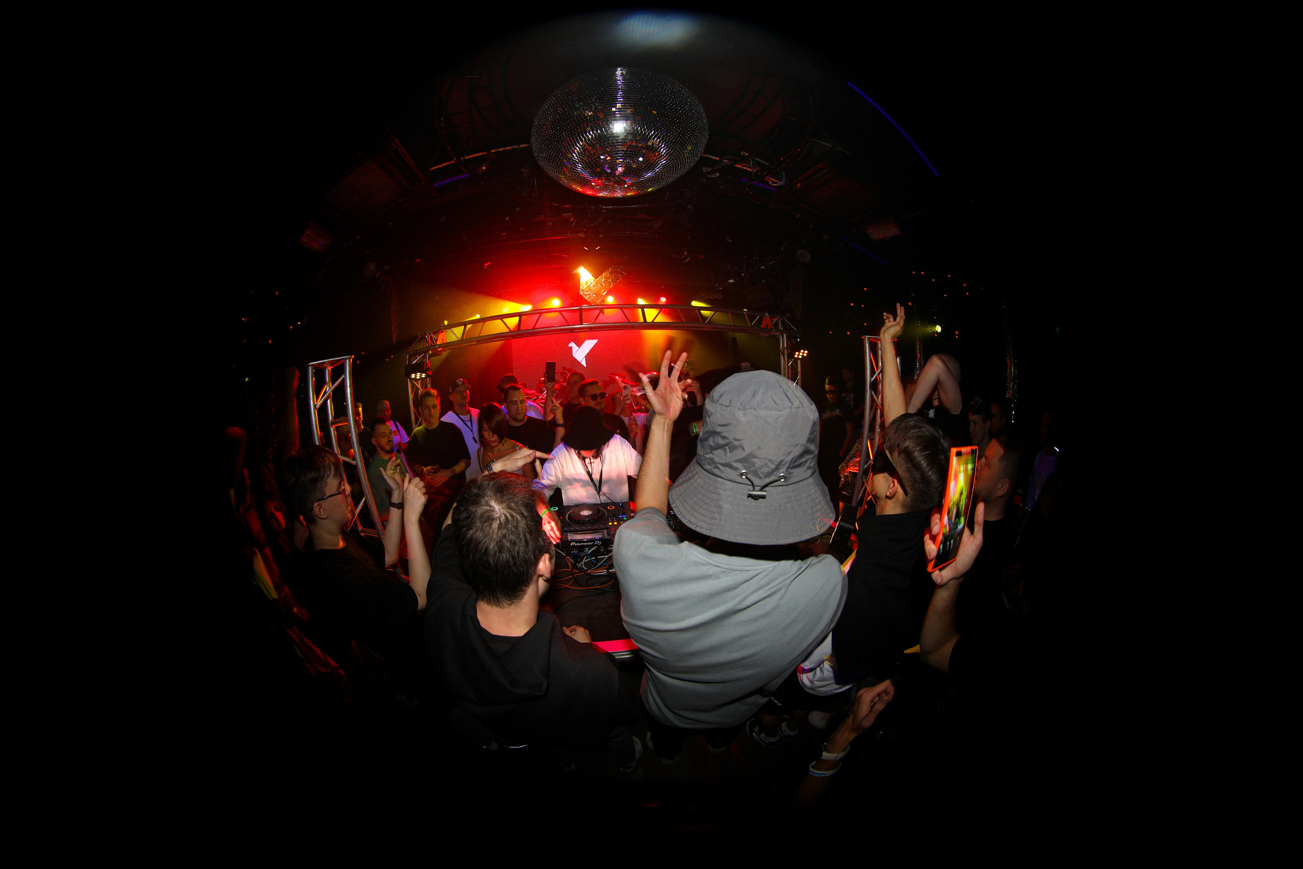 CRANE | GOODBYE SUMMER | 31.08.24