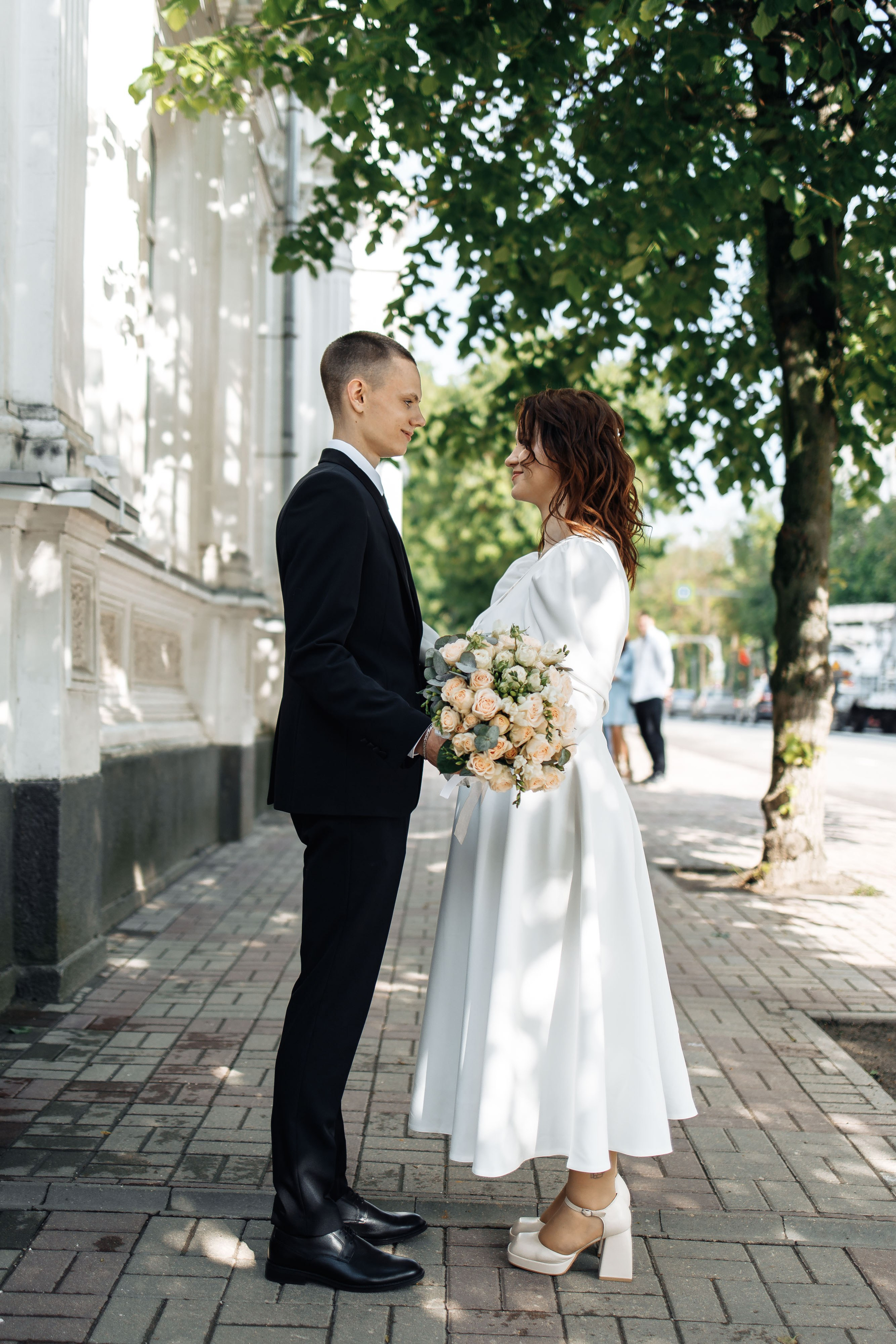 Свадебная прогулка в Смоленске. Свадебный фотограф Вашкевич Денис