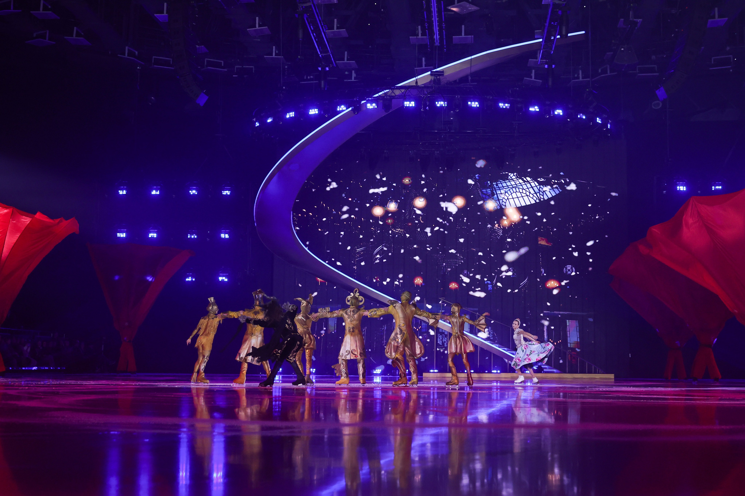 «Больше чем шоу» 14.11.2025. Спортивный и репортажный фотограф Антон Тереханов