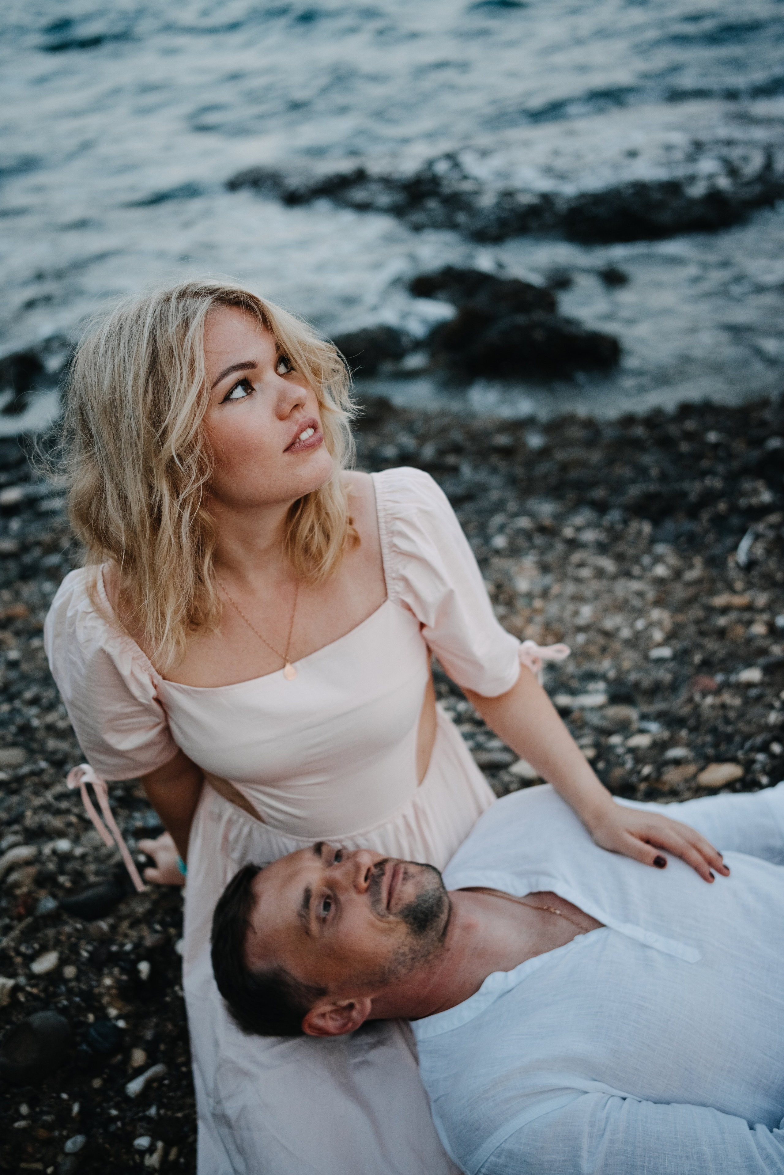 Съемка пары на море. Портретный и свадебный фотограф в Тбилиси • xeniqo