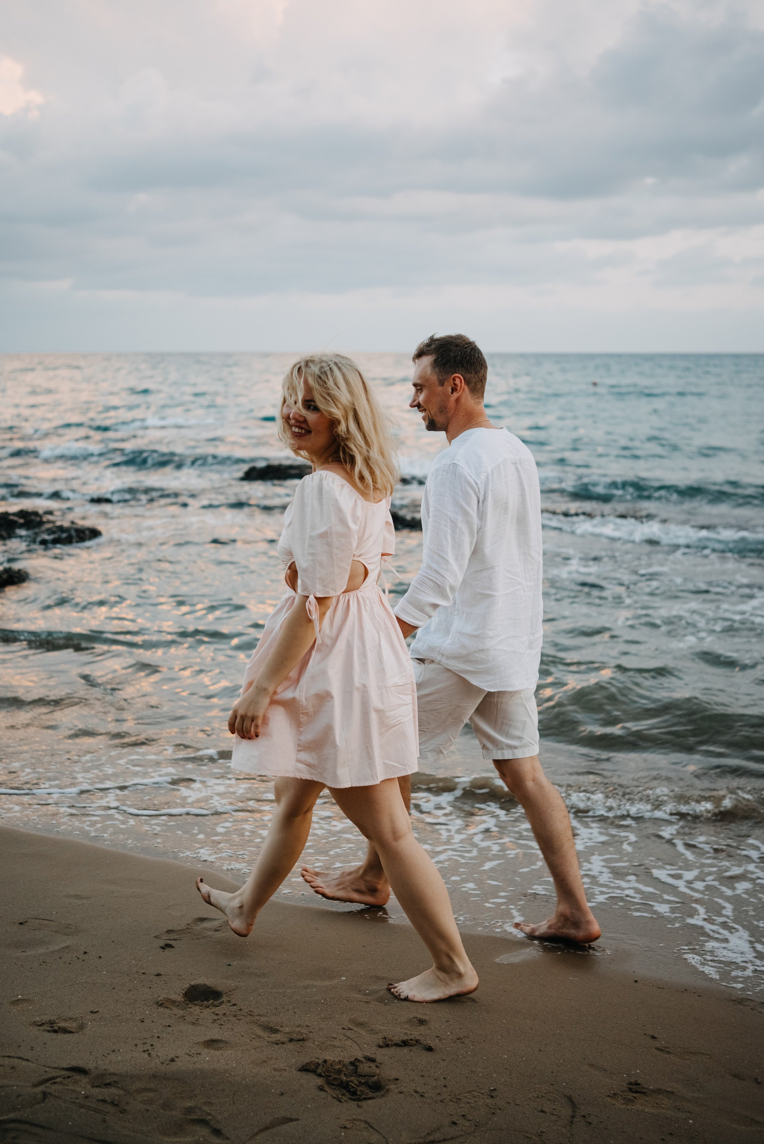 Съемка пары на море. Портретный и свадебный фотограф в Тбилиси • xeniqo