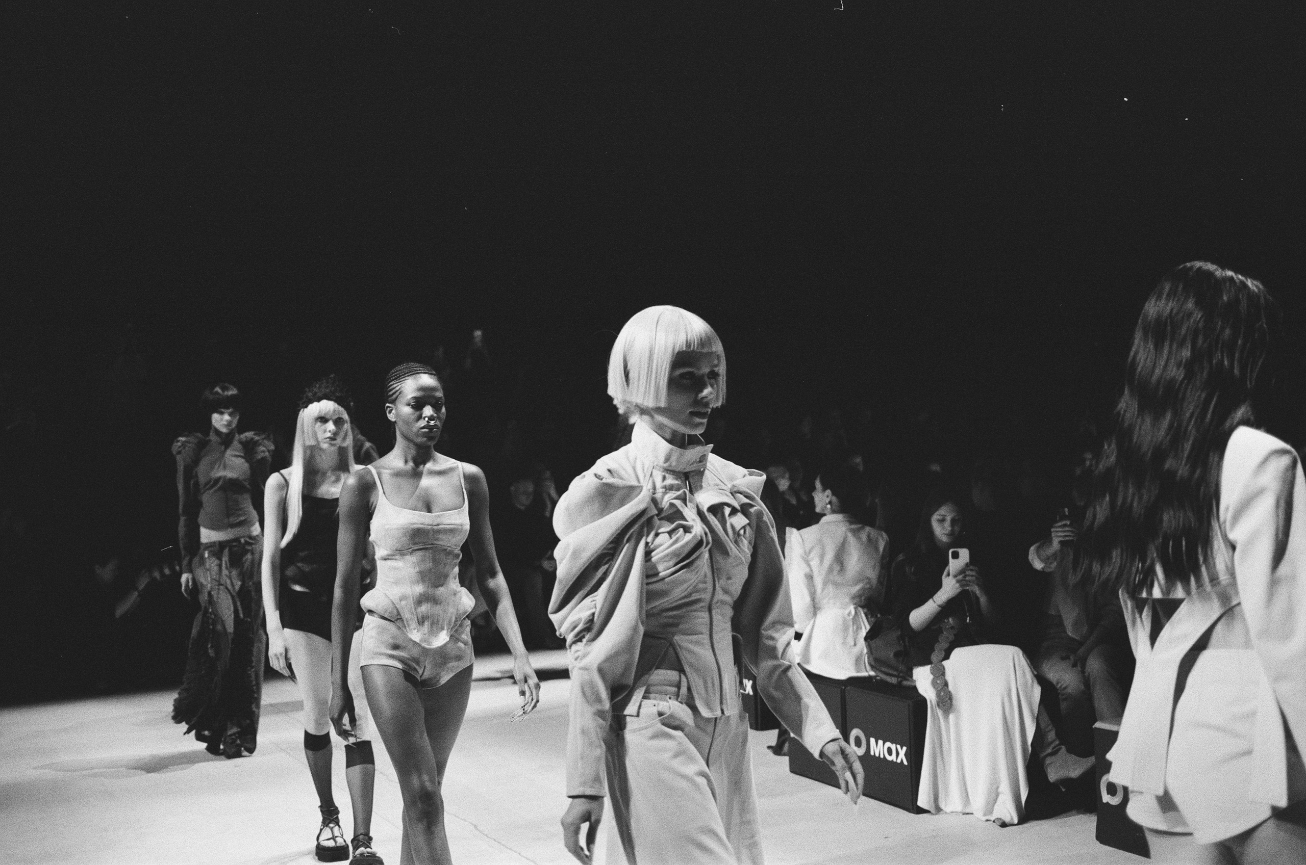 День 3. Плёночный фотограф Москва, Саша Звук