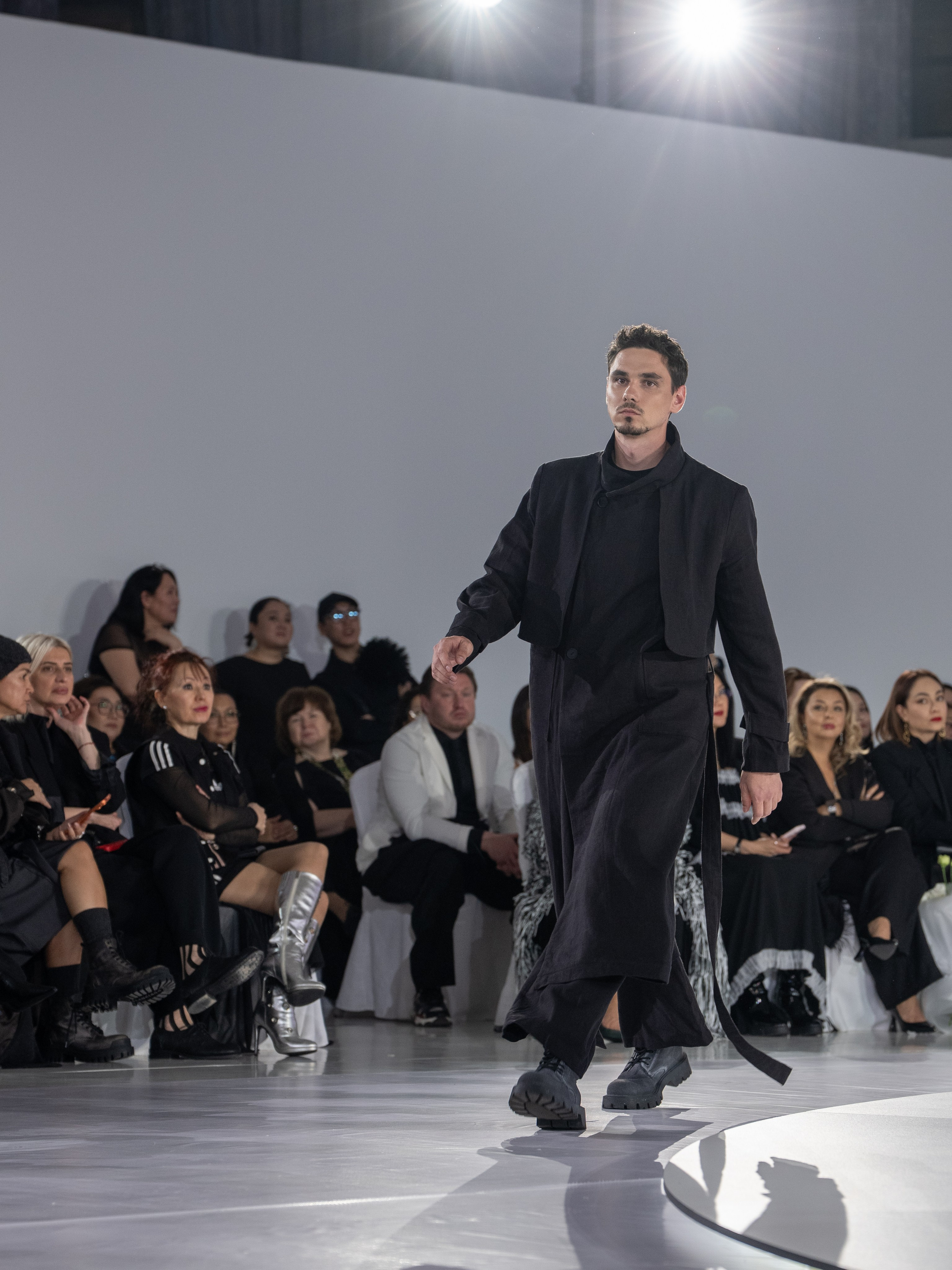 Дизайнер Zalkar. Сайт Алматинского НЮ АРТ, будуар и фэшн фотографа Дениса Карпенко