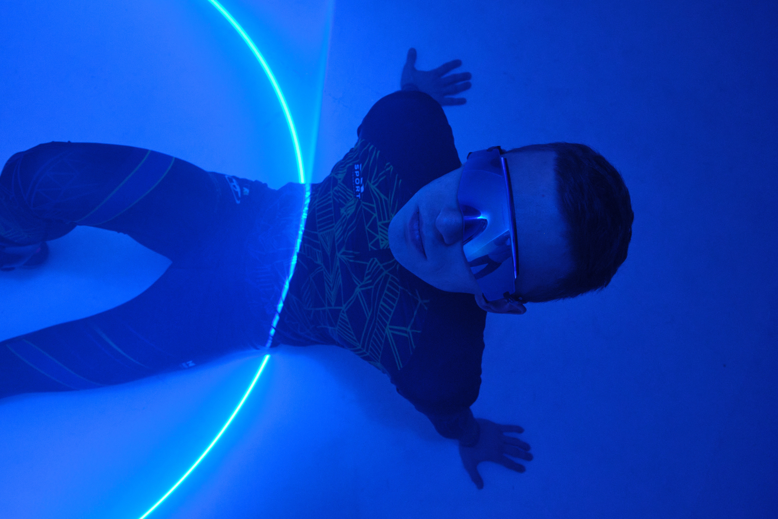 Илья. Портрет с лазерами. Свадебный и портретный фотограф в Екатеринбурге Александр Блюденов