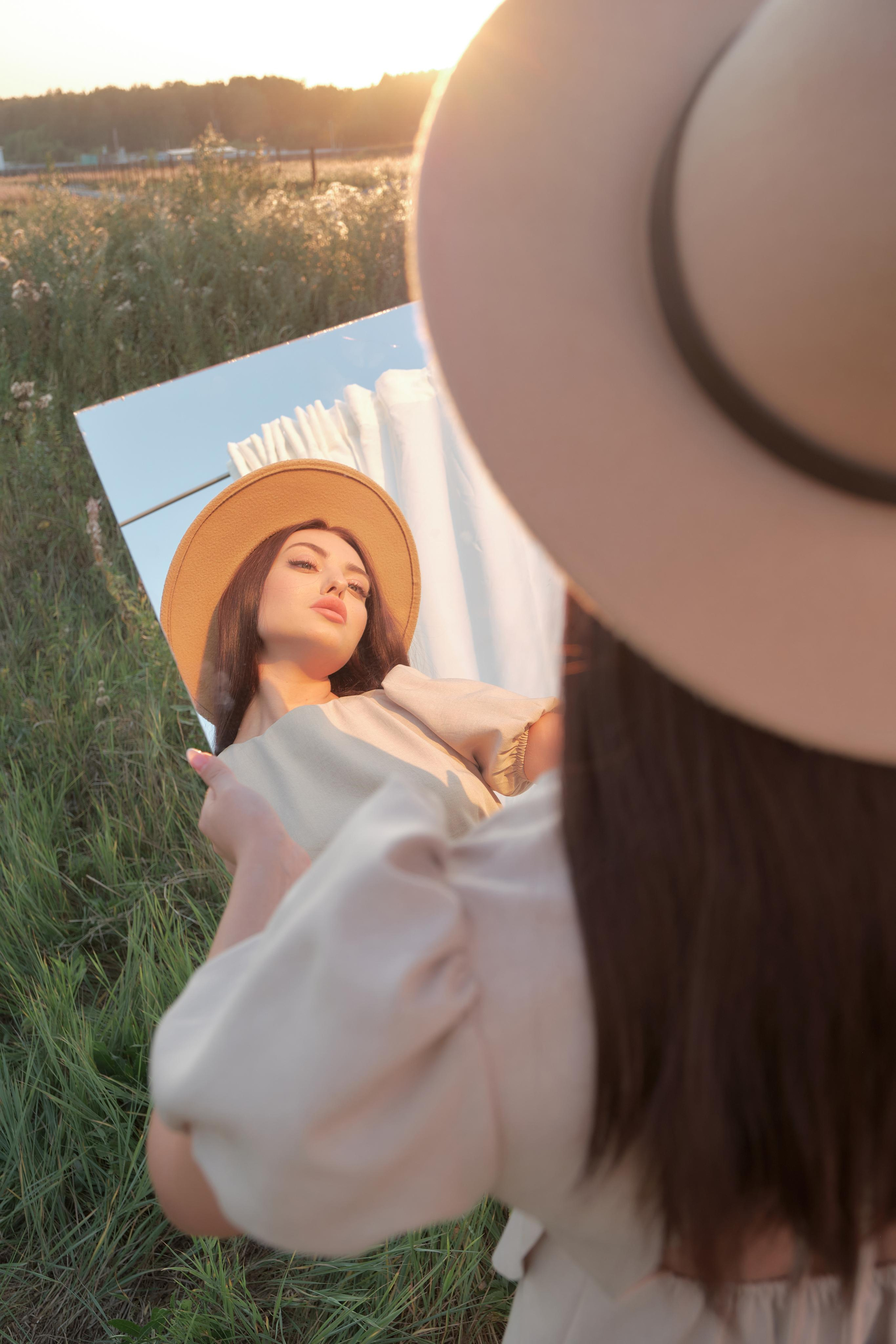Диана. Портрет в поле со шторами. Свадебный и портретный фотограф в Екатеринбурге Александр Блюденов