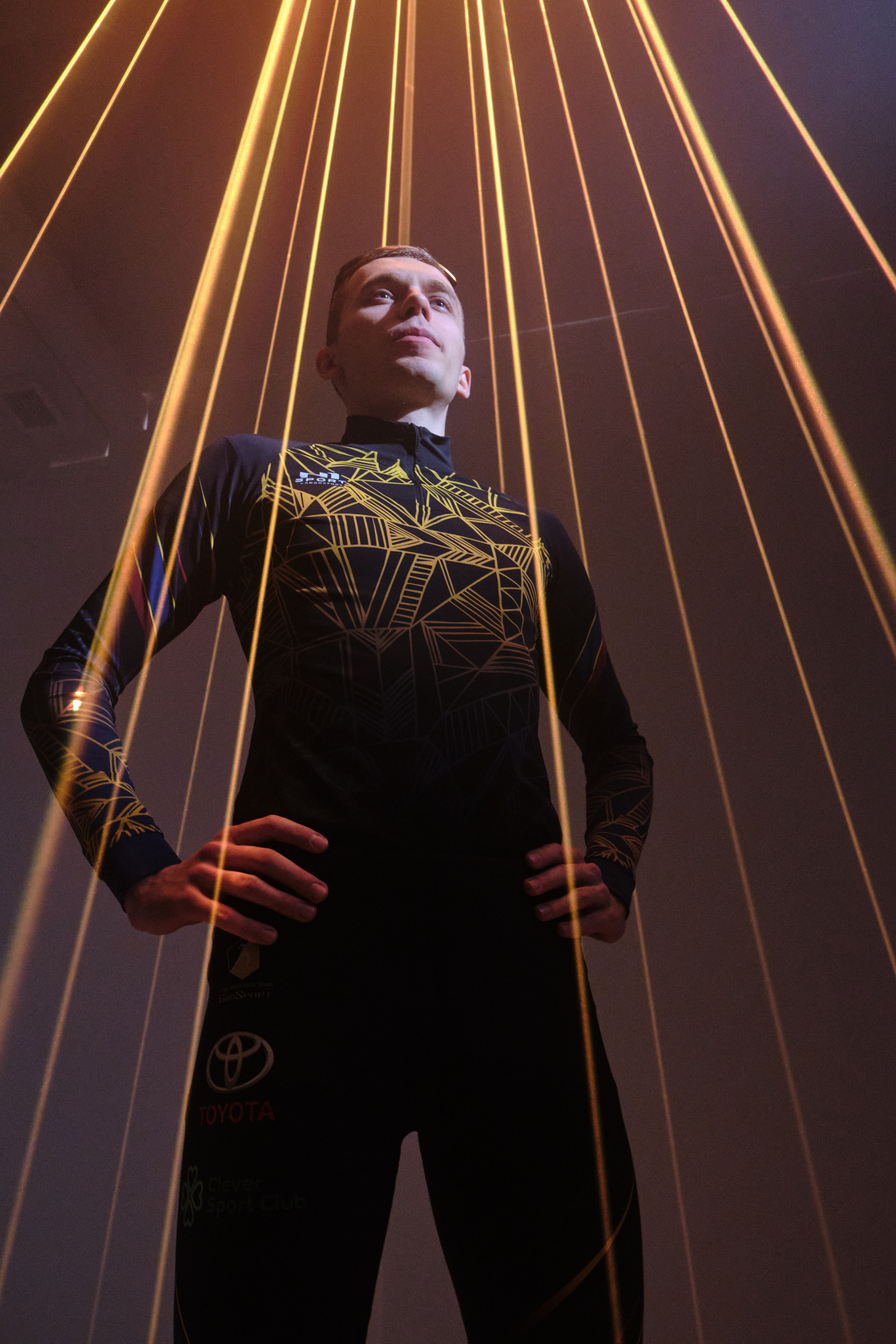 Илья. Портрет с лазерами. Свадебный и портретный фотограф в Екатеринбурге Александр Блюденов