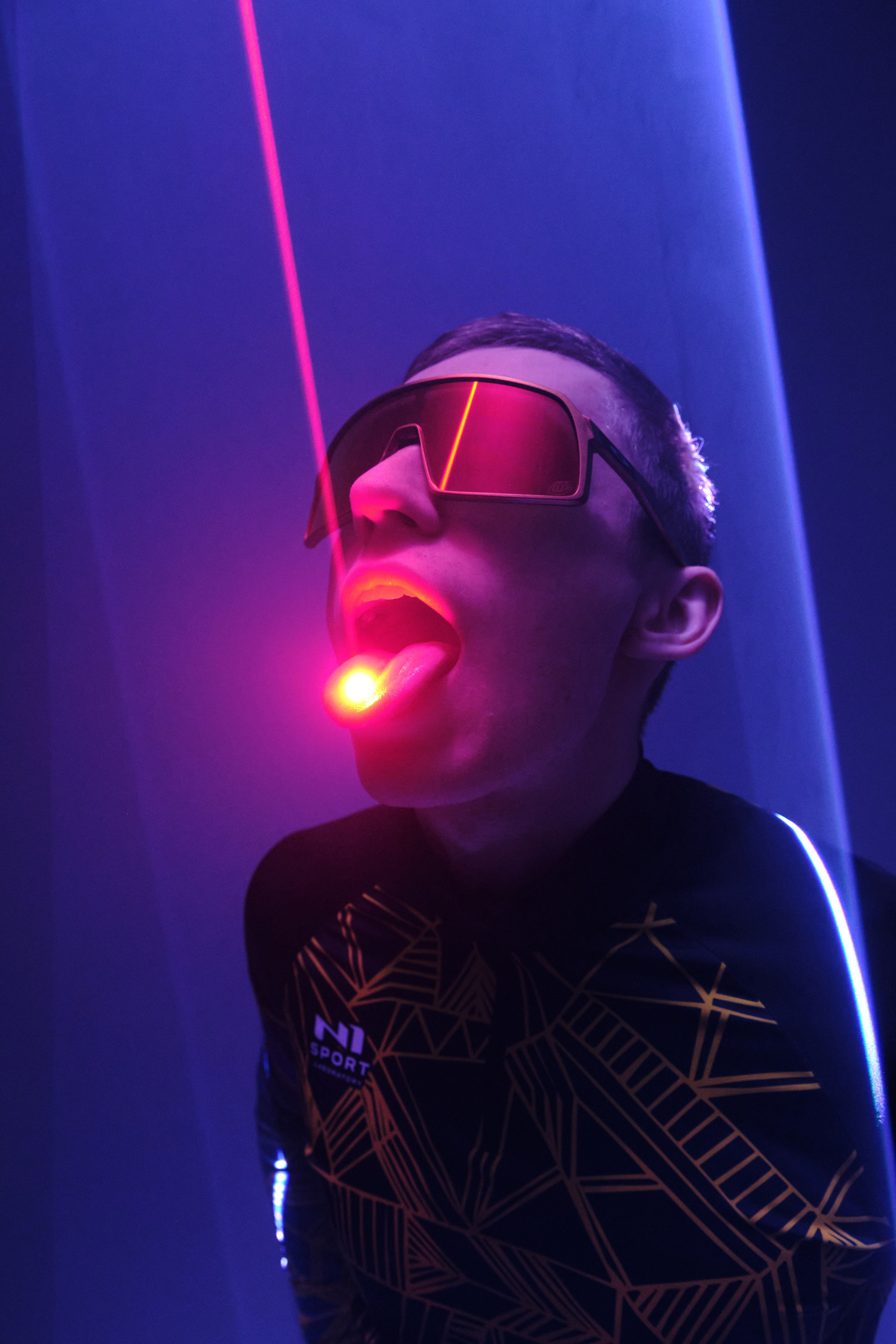 Илья. Портрет с лазерами. Свадебный и портретный фотограф в Екатеринбурге Александр Блюденов