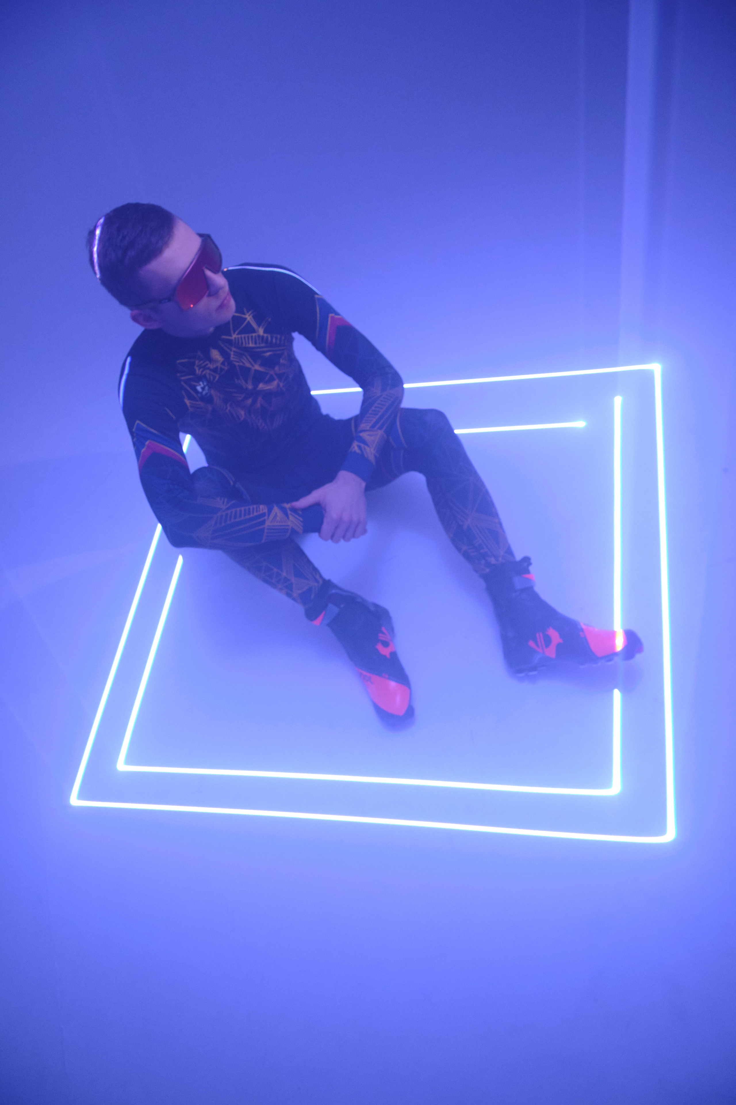 Илья. Портрет с лазерами. Свадебный и портретный фотограф в Екатеринбурге Александр Блюденов