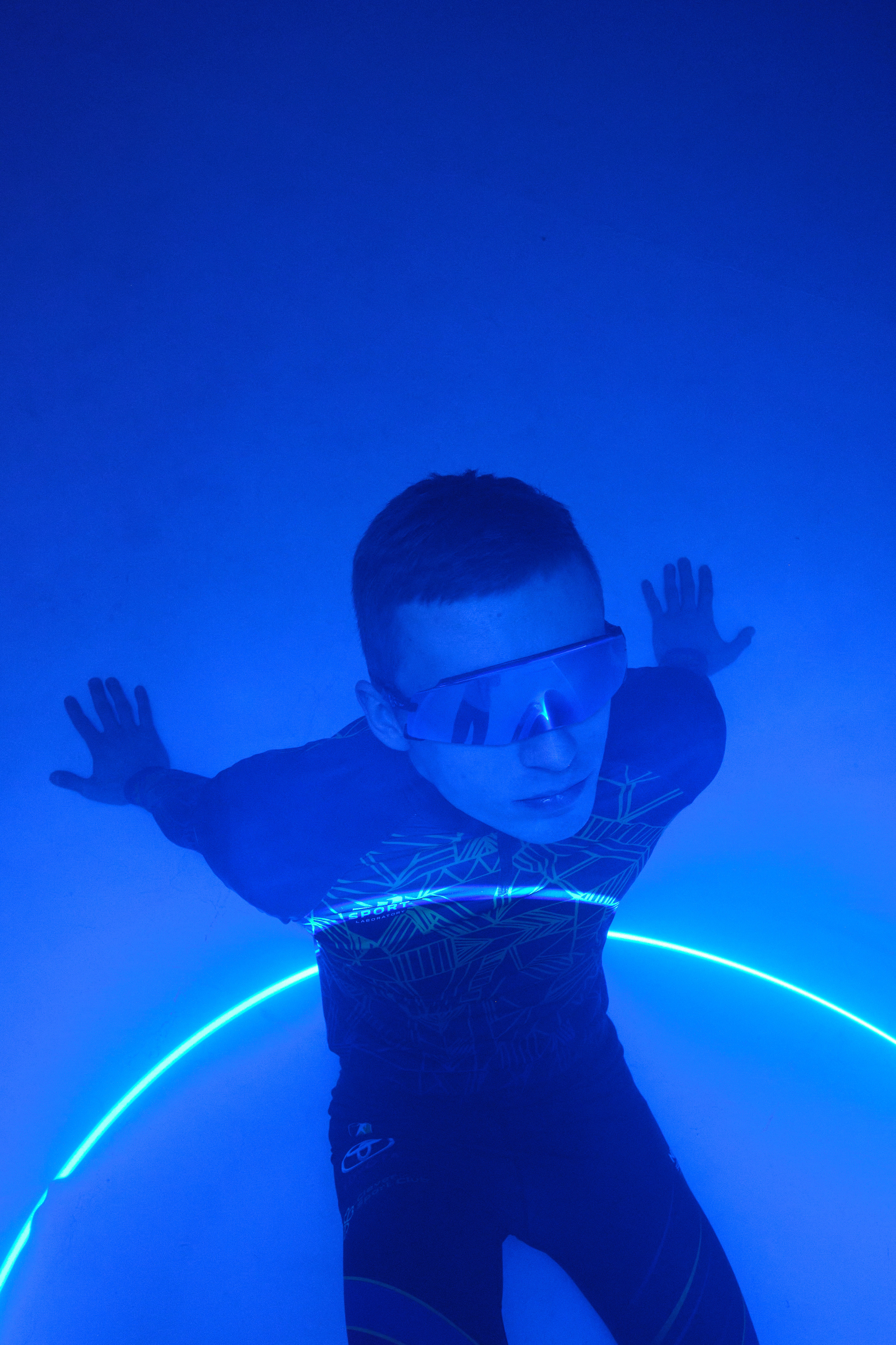 Илья. Портрет с лазерами. Свадебный и портретный фотограф в Екатеринбурге Александр Блюденов