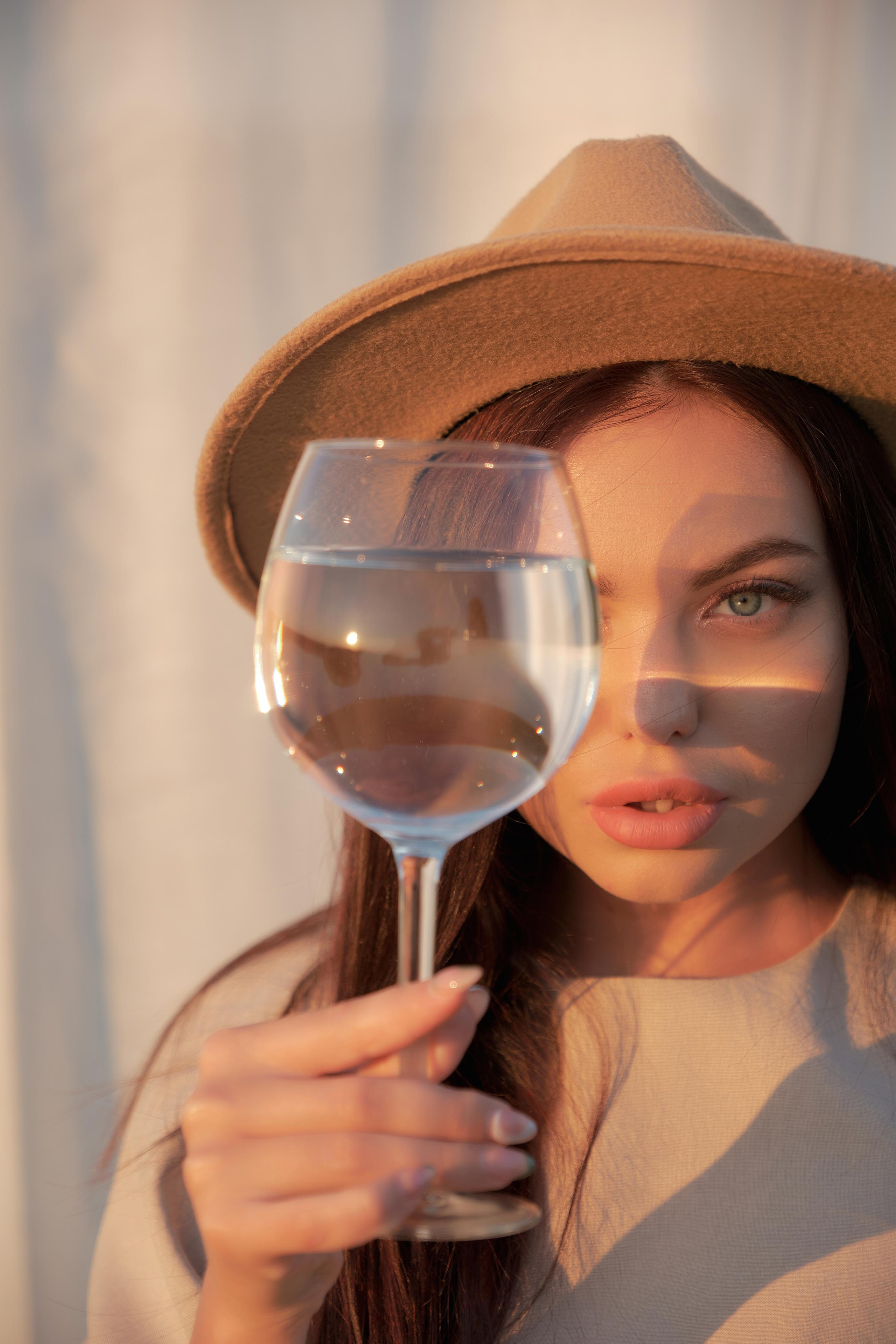 Диана. Портрет в поле со шторами. Свадебный и портретный фотограф в Екатеринбурге Александр Блюденов