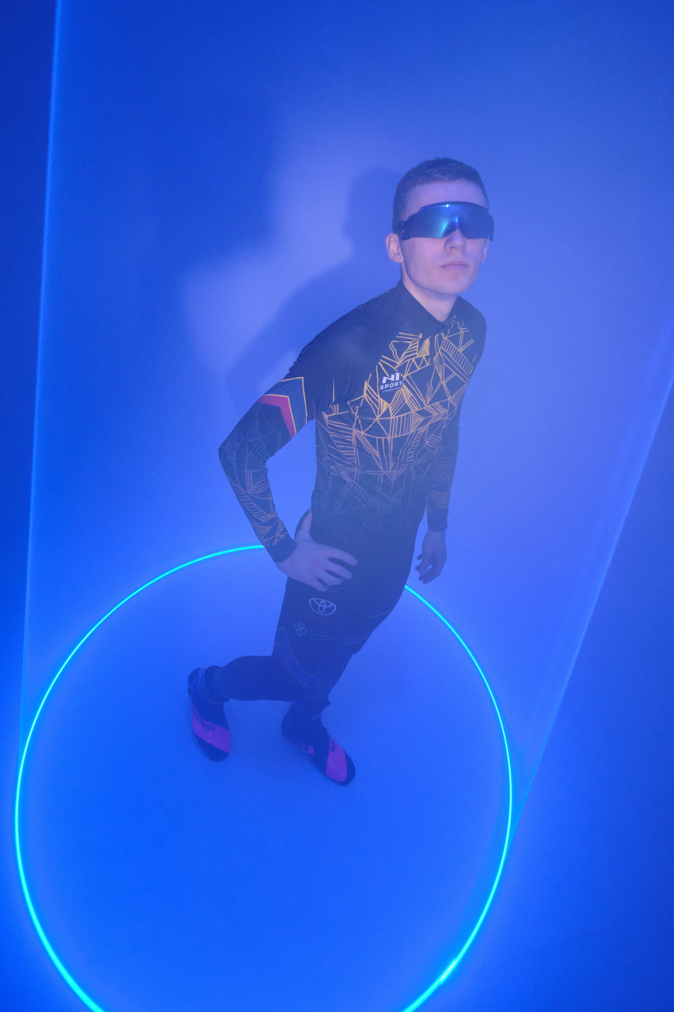 Илья. Портрет с лазерами. Свадебный и портретный фотограф в Екатеринбурге Александр Блюденов