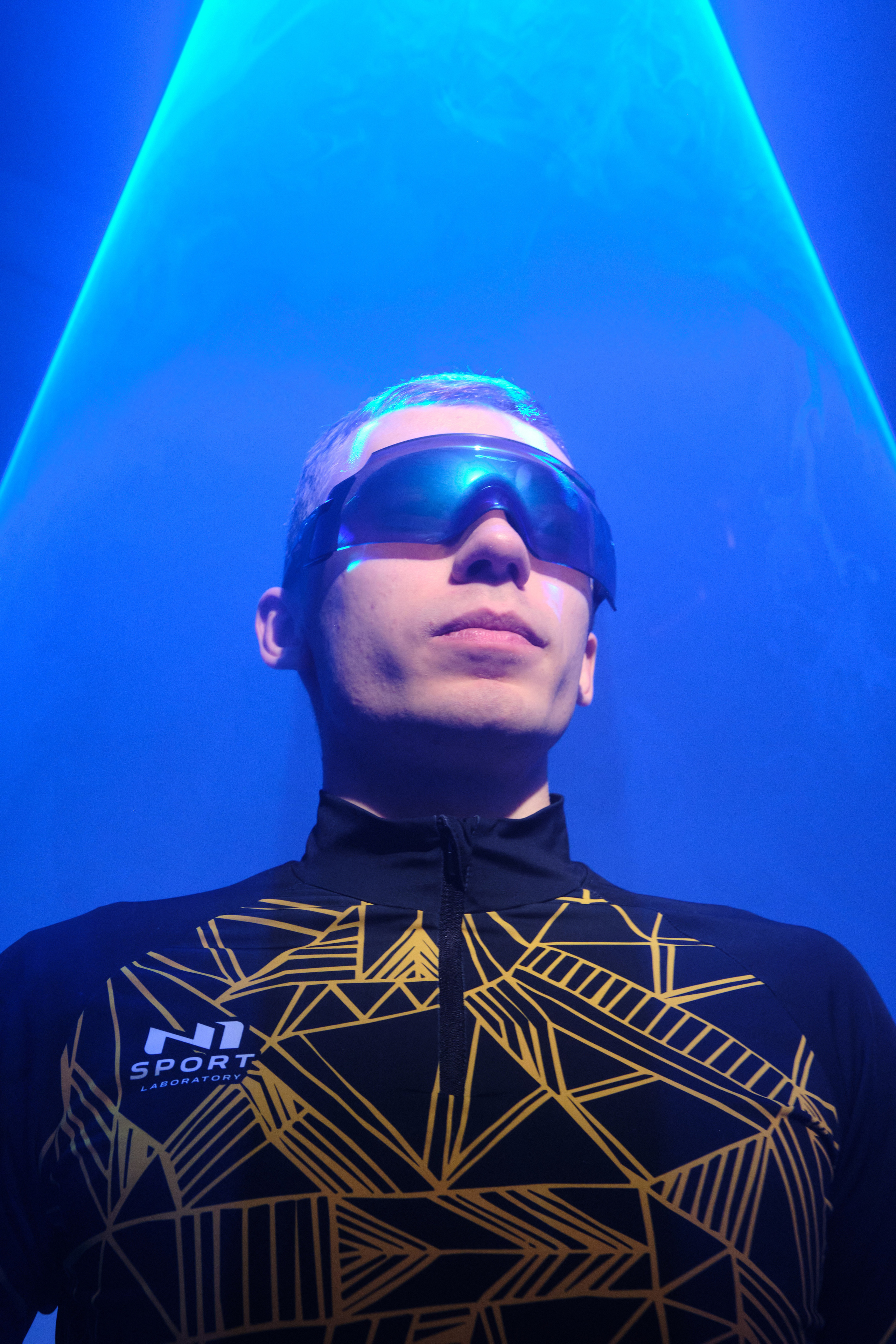 Илья. Портрет с лазерами. Свадебный и портретный фотограф в Екатеринбурге Александр Блюденов