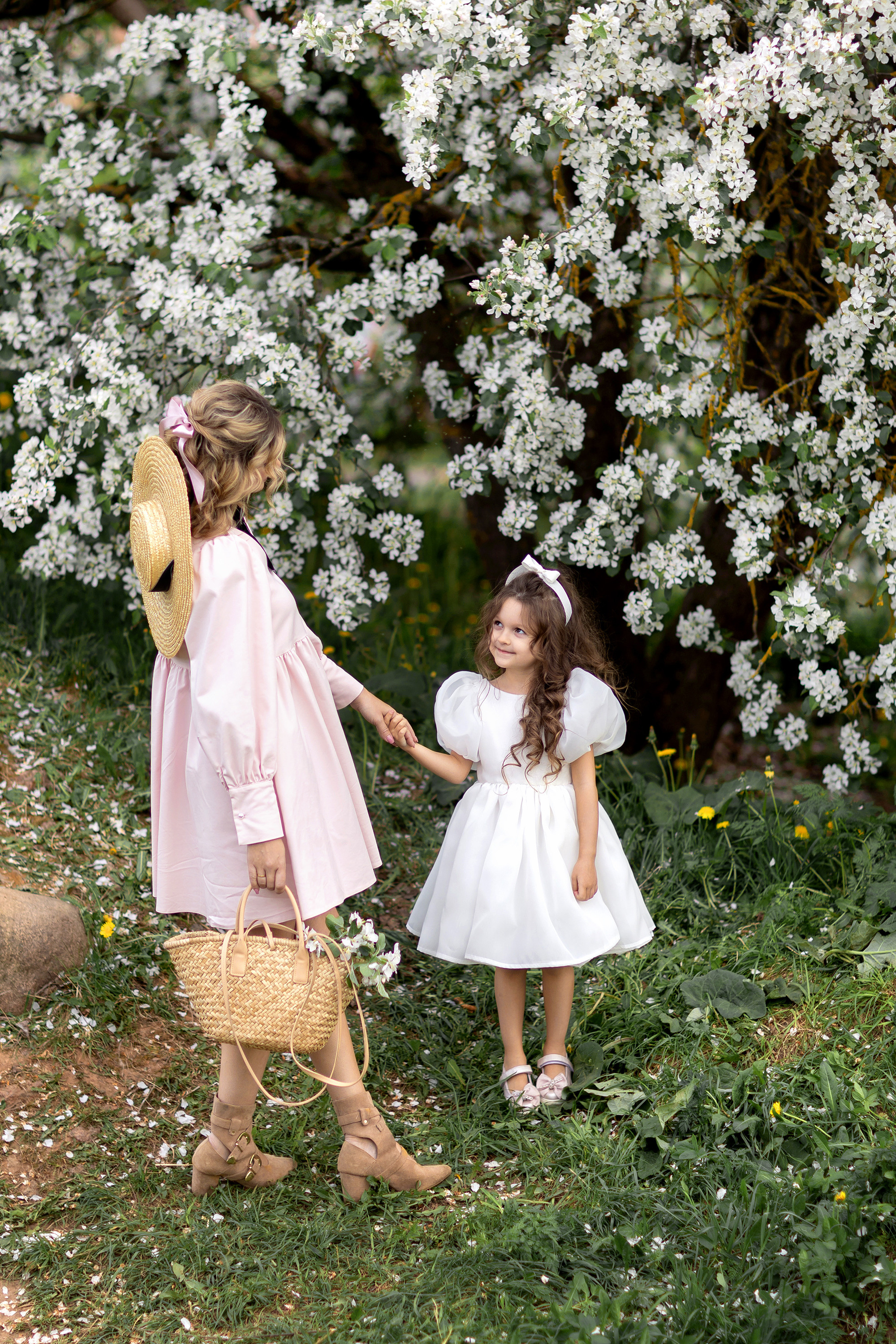 Ксения и Виктория. Свадебный и семейный фотограф Татьяна Ласкина в Великом Новгороде