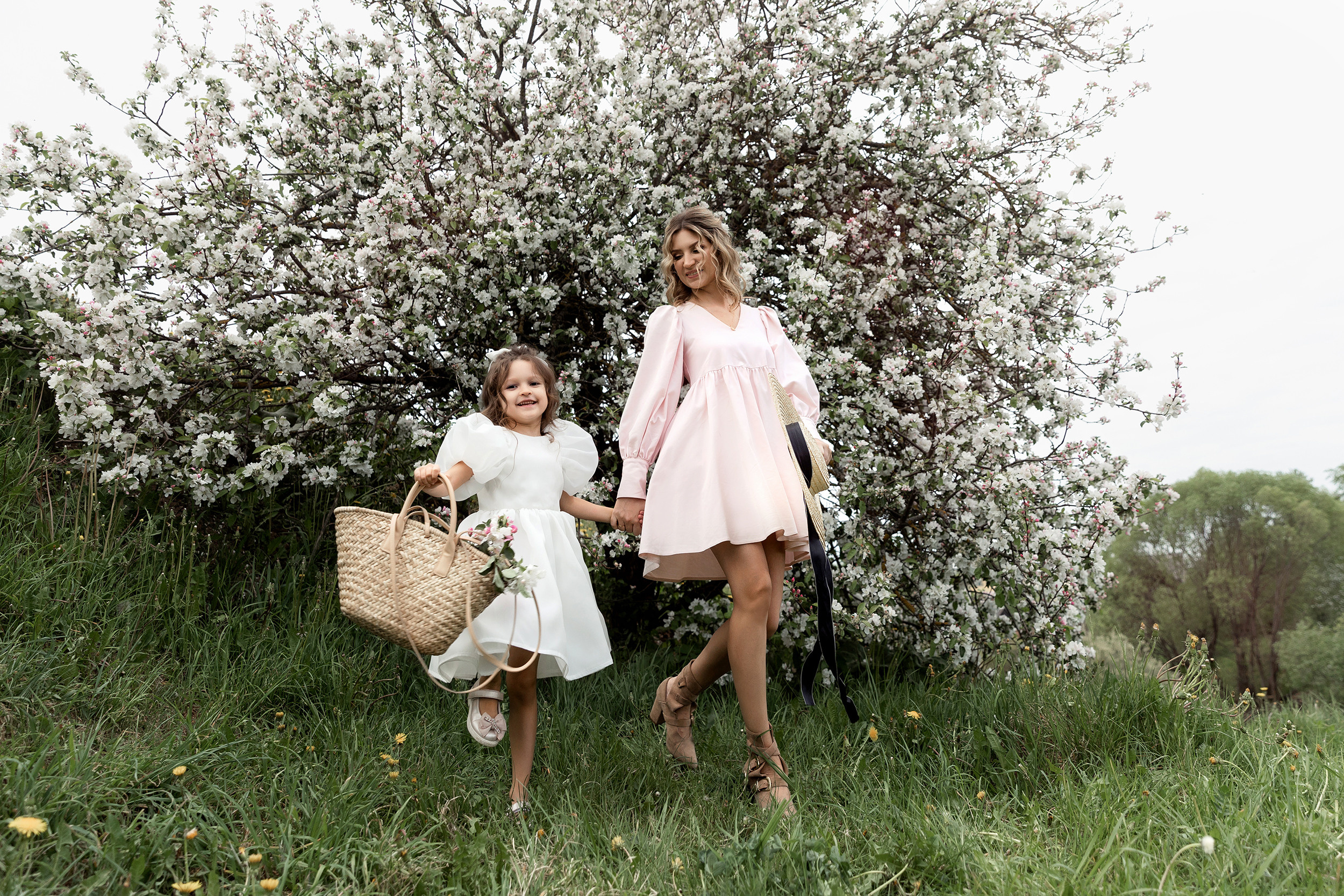 Ксения и Виктория. Свадебный и семейный фотограф Татьяна Ласкина в Великом Новгороде