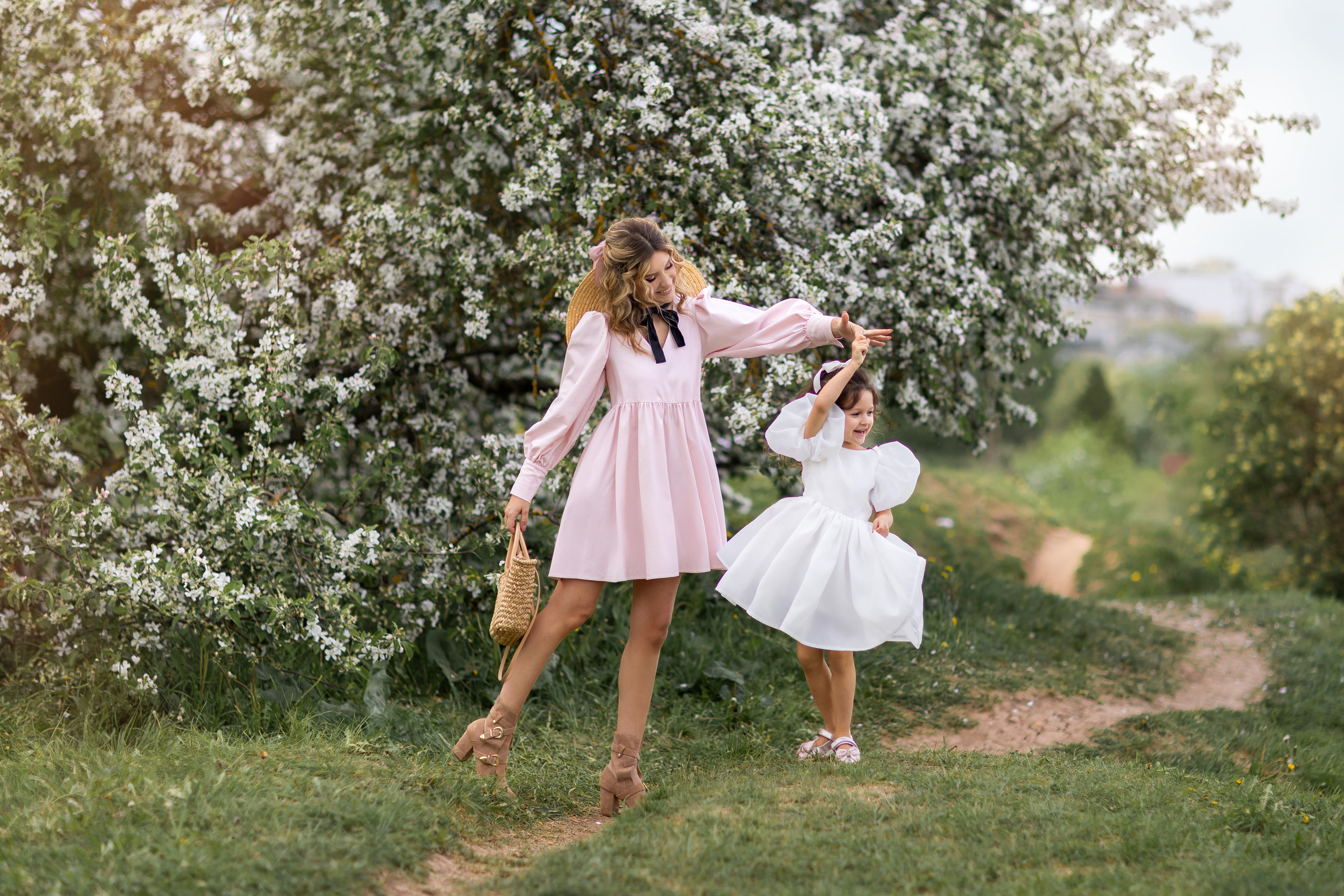 Ксения и Виктория. Свадебный и семейный фотограф Татьяна Ласкина в Великом Новгороде