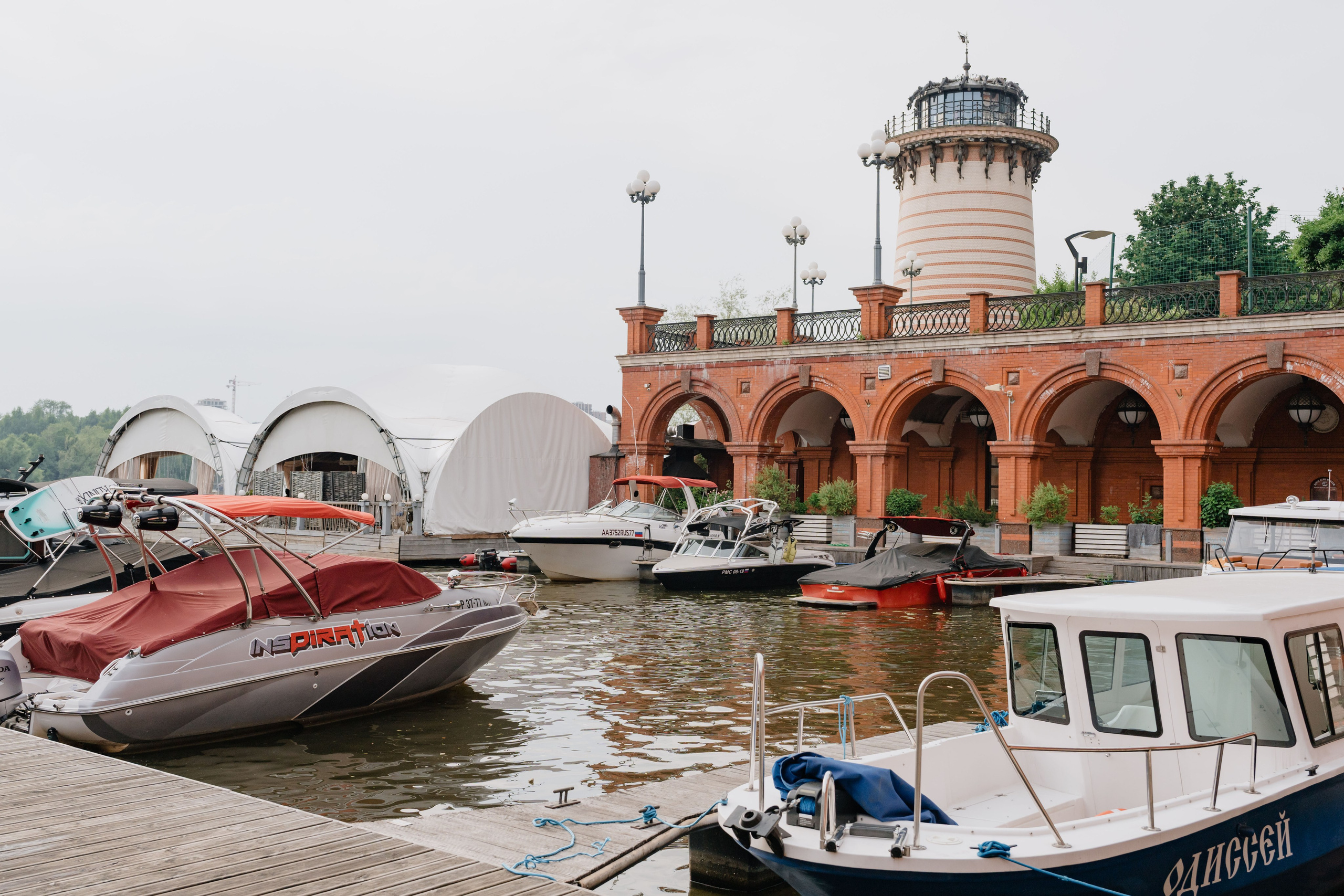 Ресторан для предложения руки и сердца «Ривер Клаб» (River Club Moscow). Свадебный фотограф в Москве — свадебные фотосессии. Видеограф Москва