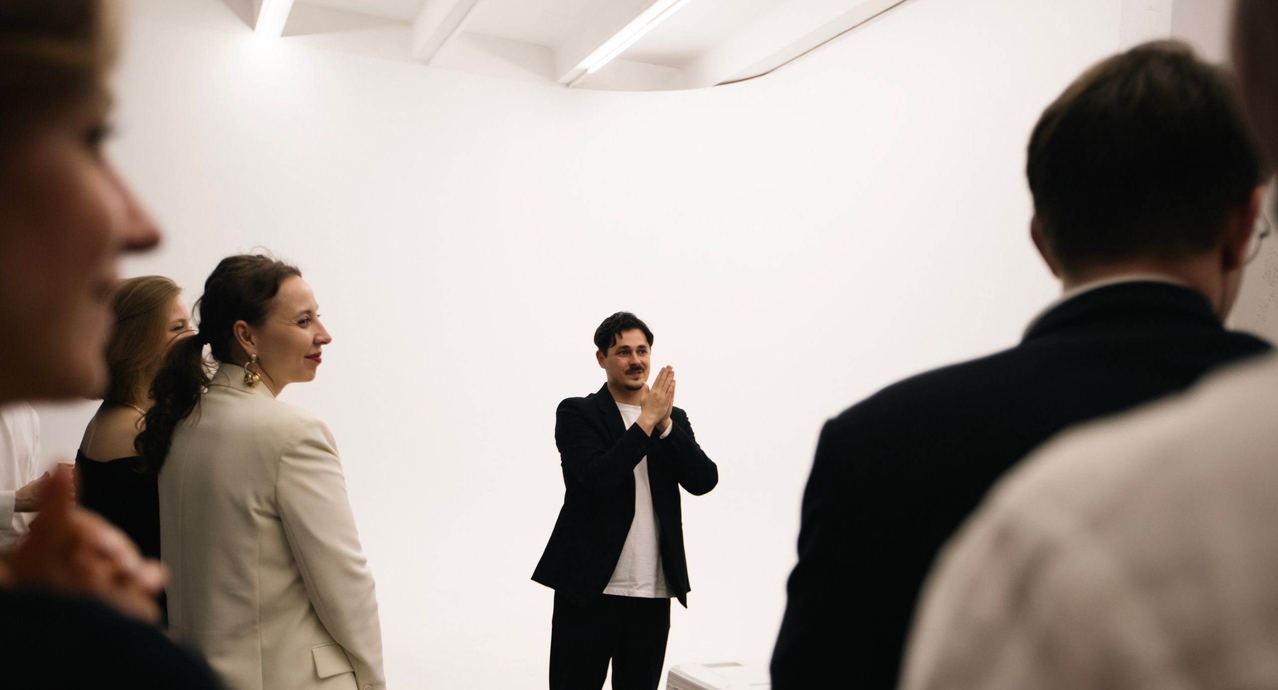 Премьера фильма «Как перестать сомневаться». Главная