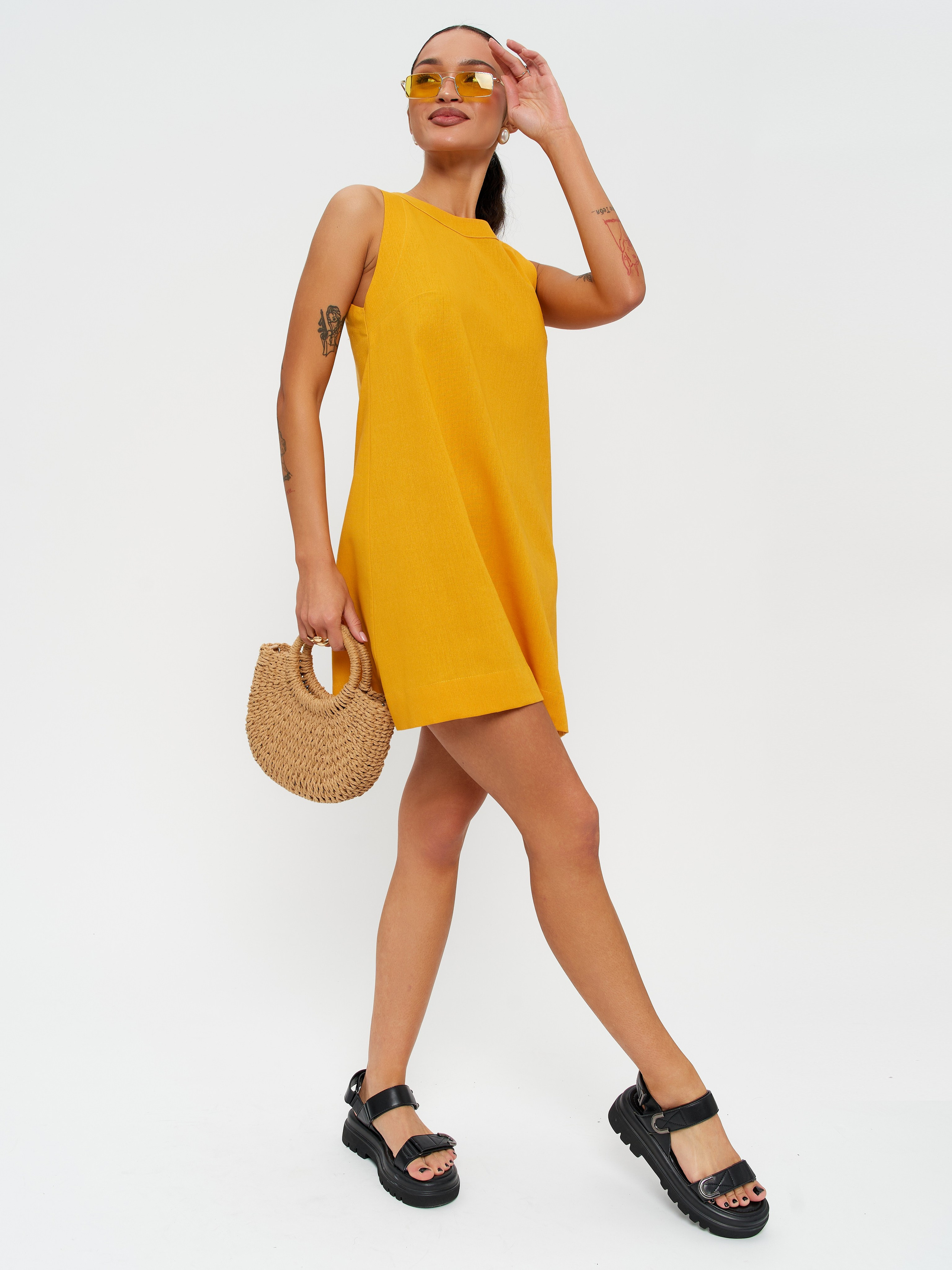 Платье. Фотограф для маркетплейсов в Москве