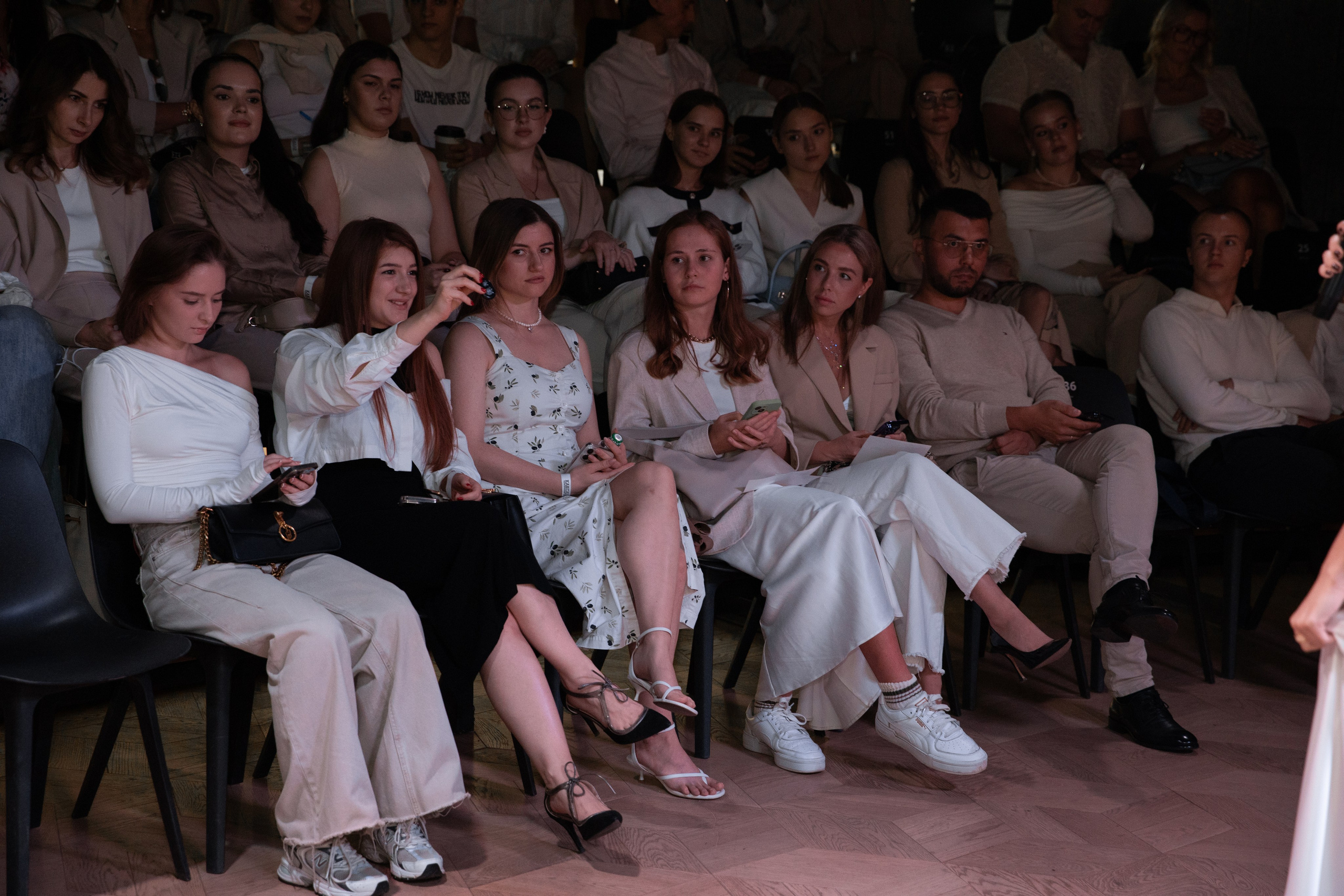 Полина Маришова | Оффлайн Тренинг по речи и голосу. Фотограф брендов и бизнеса в Москве Алексей Сентюрин