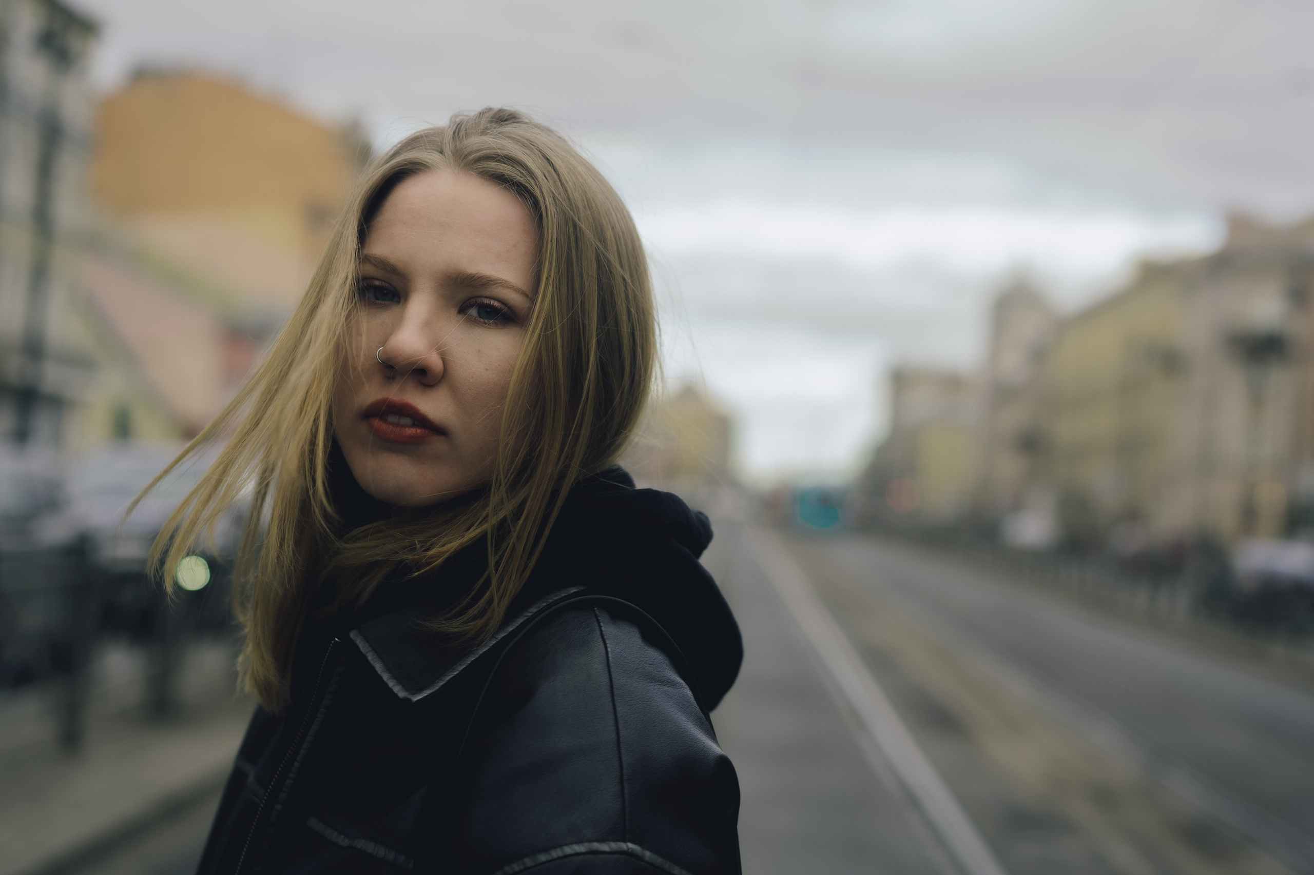 Прогулочная фотосессия по Обводному каналу. Виктория Спорова. Ваш портретный фотограф в Санкт-Петербурге