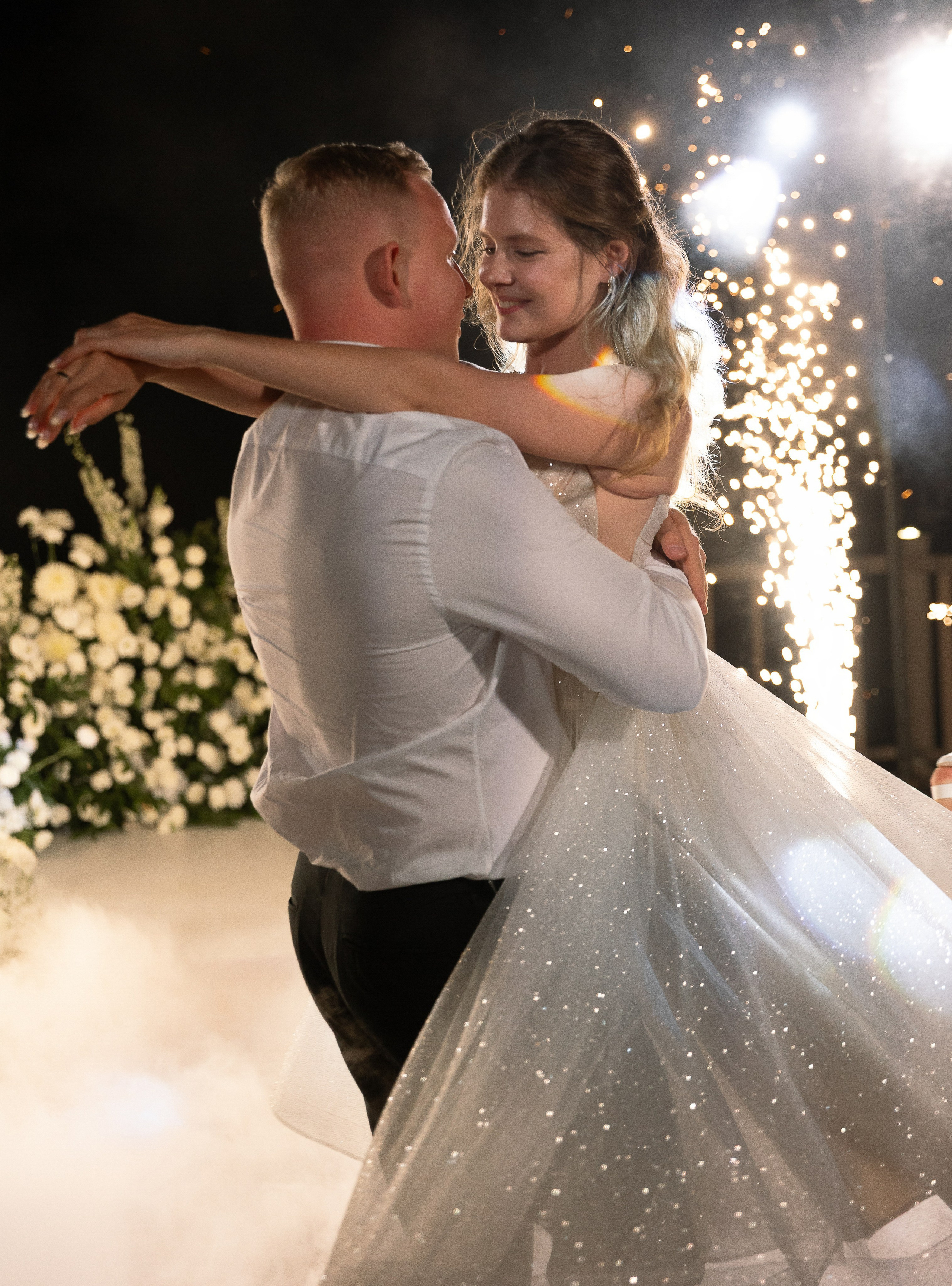 17|08|25. On Emotions агентство