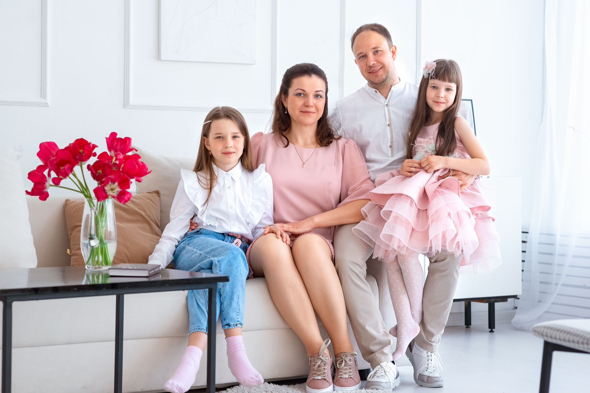 Инна с семьей в Феломене. Семейный фотограф на выписку из роддома и крещение Минск Настя Гришук