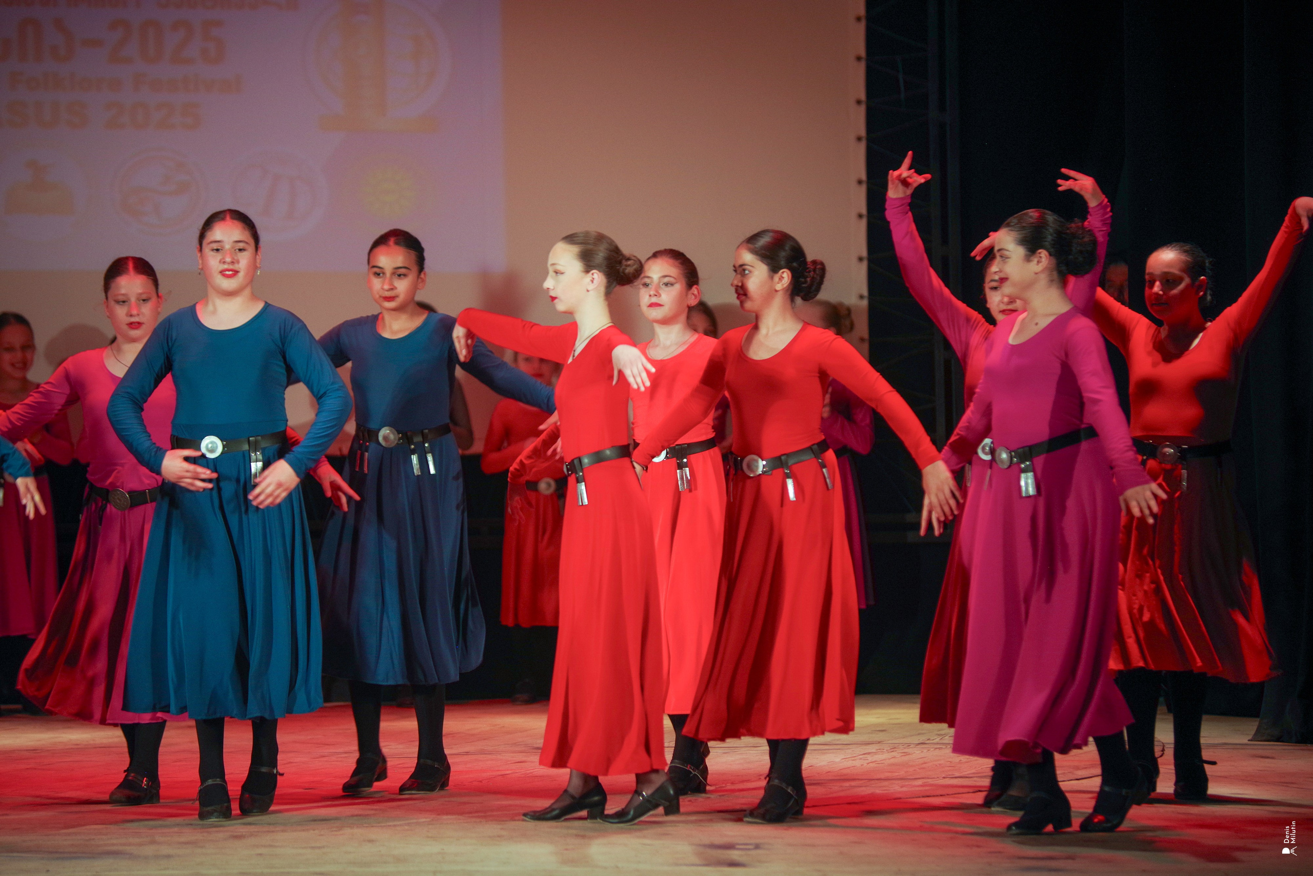 Танцы в прекрасном Они. Портретный фотограф Денис Милютин