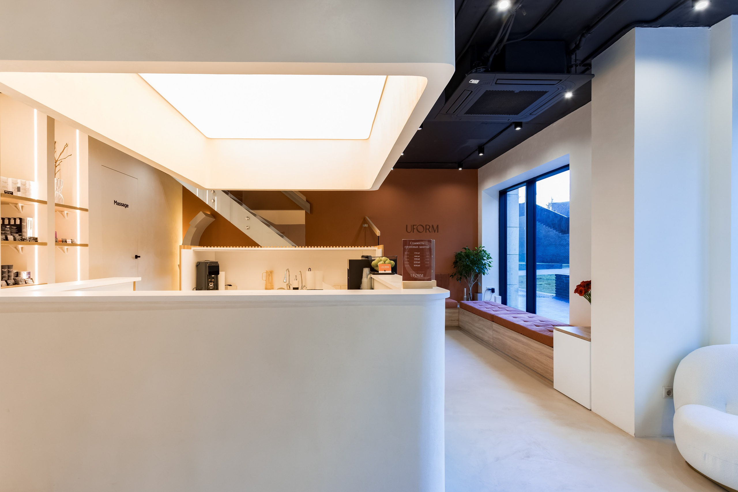 Фотосъемка для студии йоги Uform. Интерьеры, Контент, Портреты | Фотограф в Москве Дани Терно