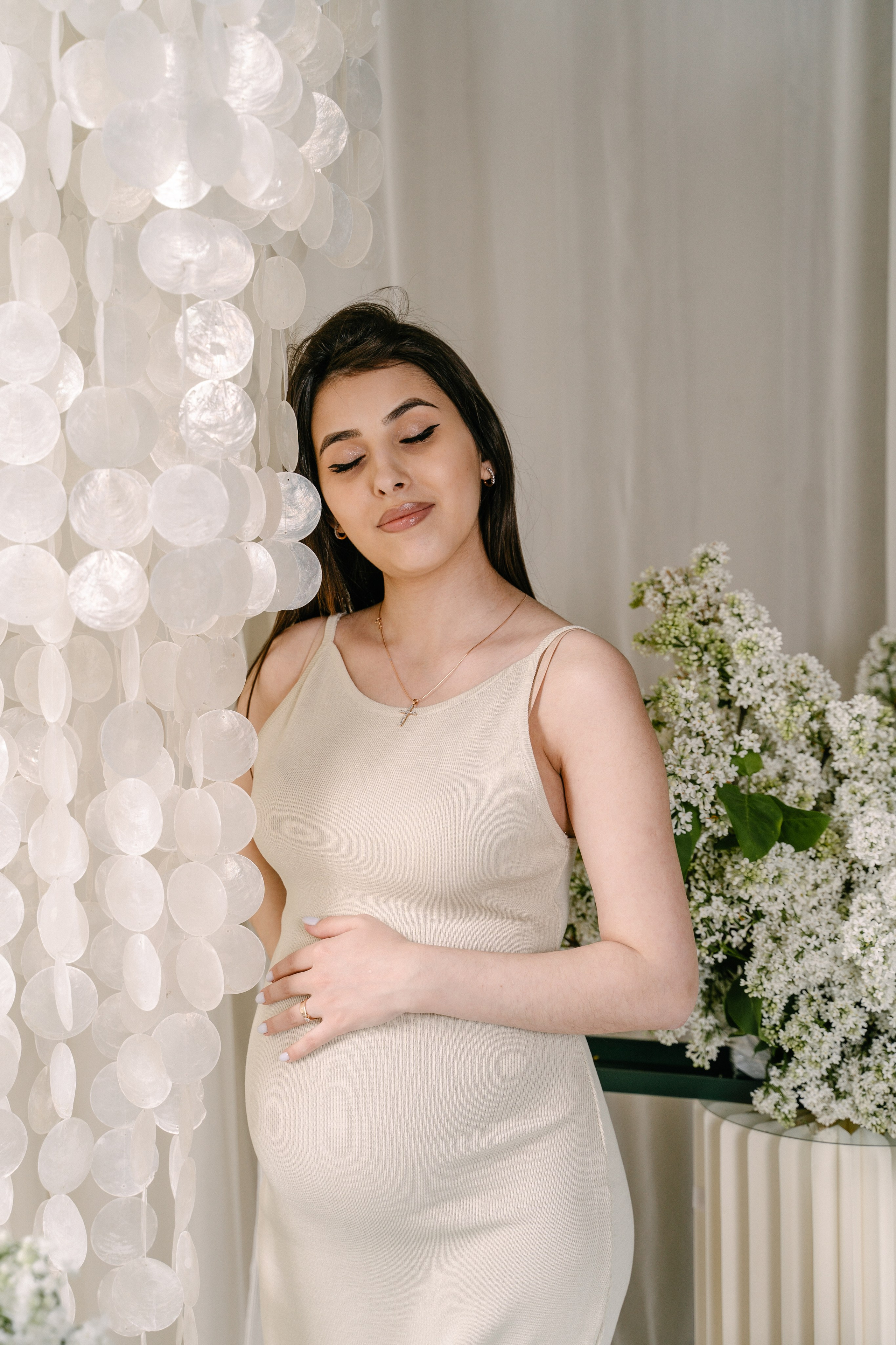 Диана в ожидании сирень. Свадебный фотограф Юлия Копылова