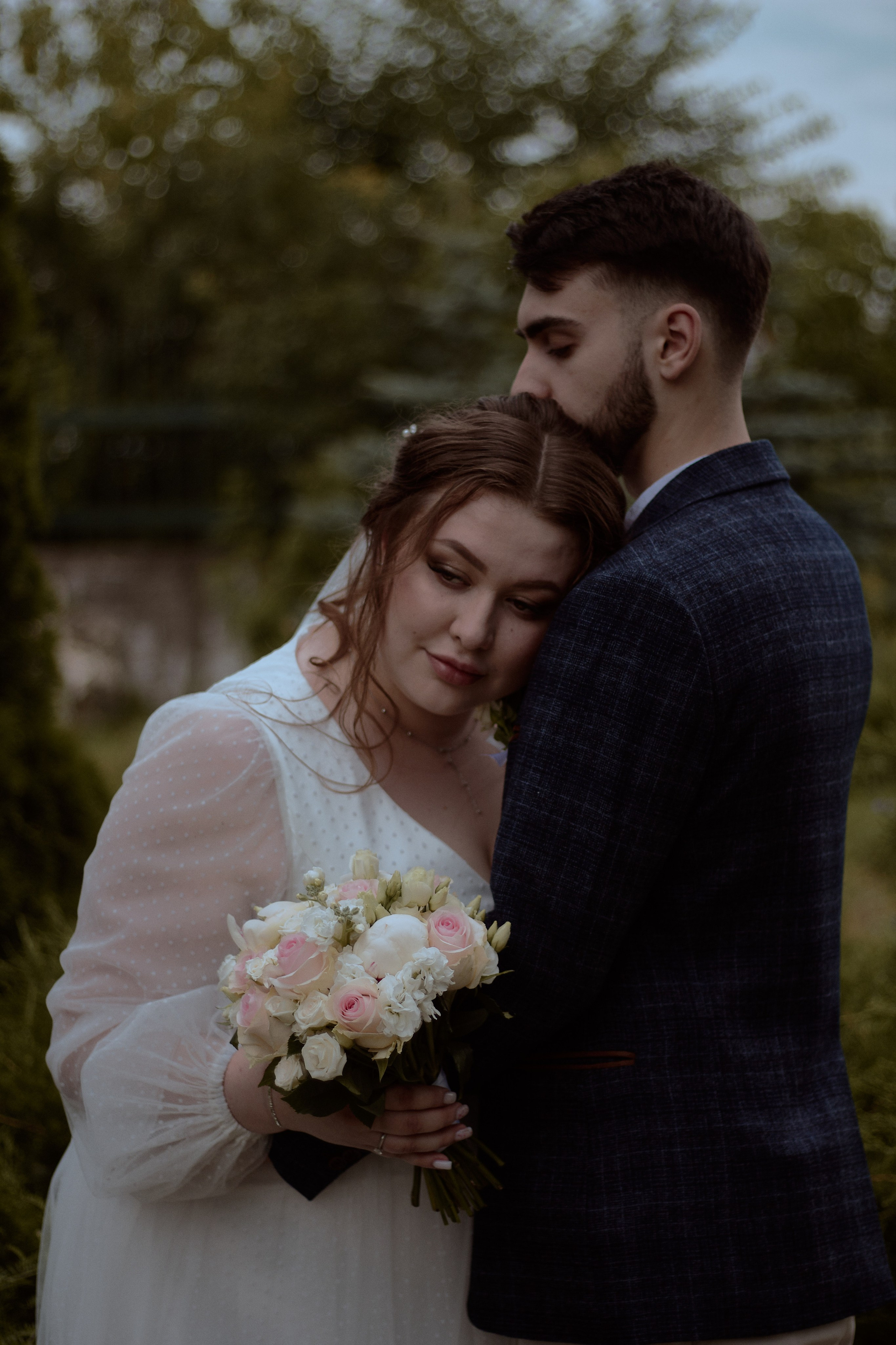 Виктория и Даниэль. Владимирский храм. Фотограф лавстори Москва/МО Приятелева Ангелина