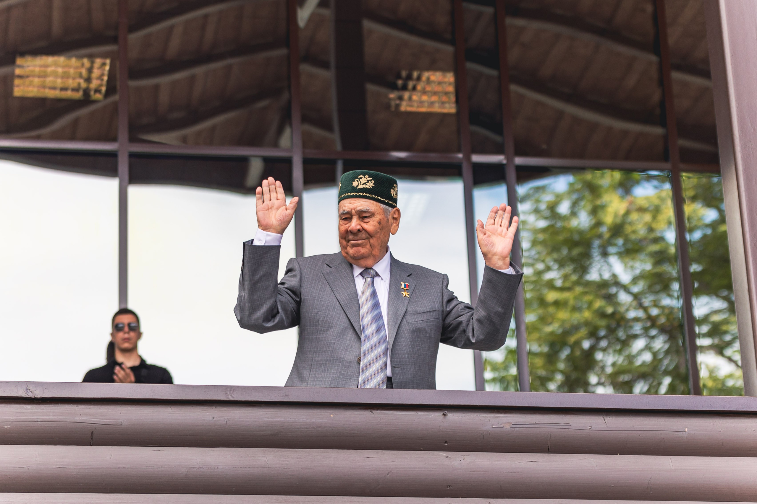 Мирный | праздник. Showbiz | Fashion | Reportage