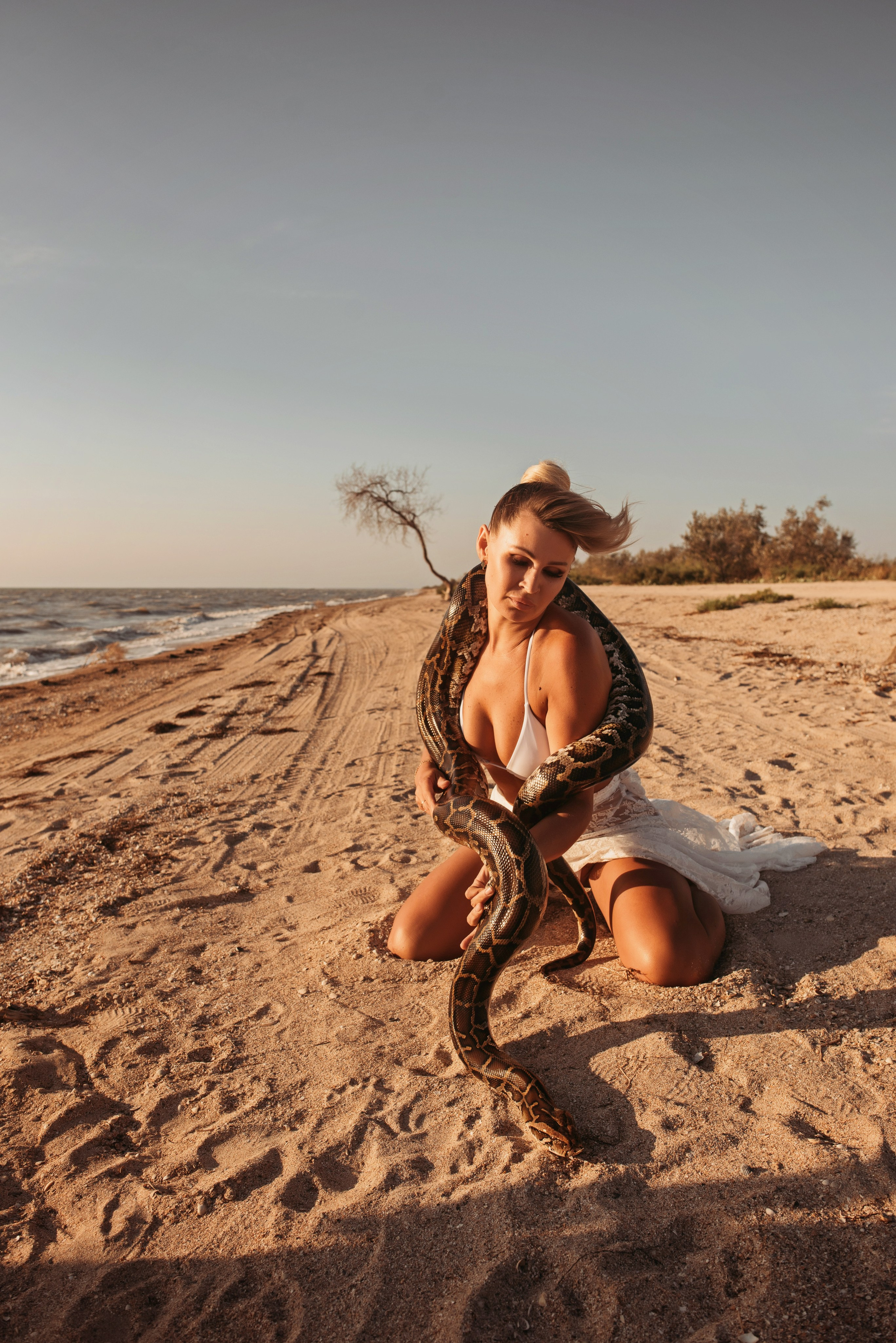 Фотодень со змеей. Детский и семейный фотограф выпускной альбом Приморско-Ахтарск