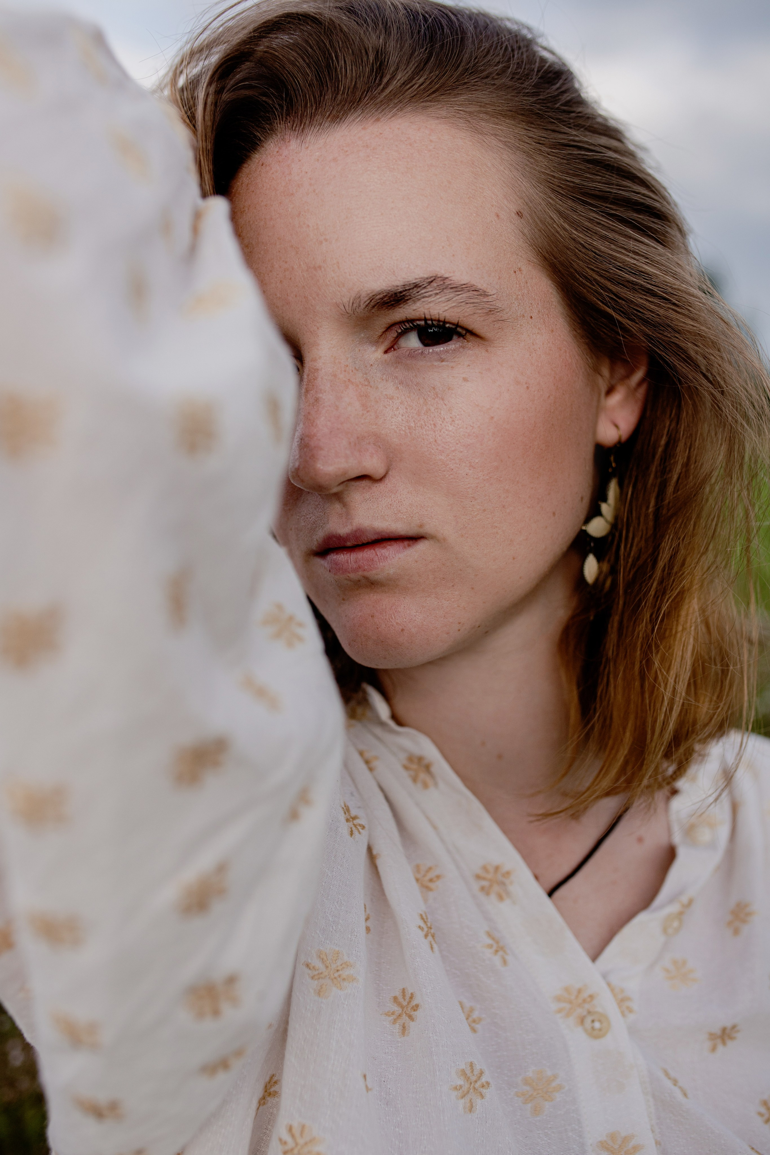 Дерево после грозы. Портретный фотограф Александра Птица. Снимаю истории о вас