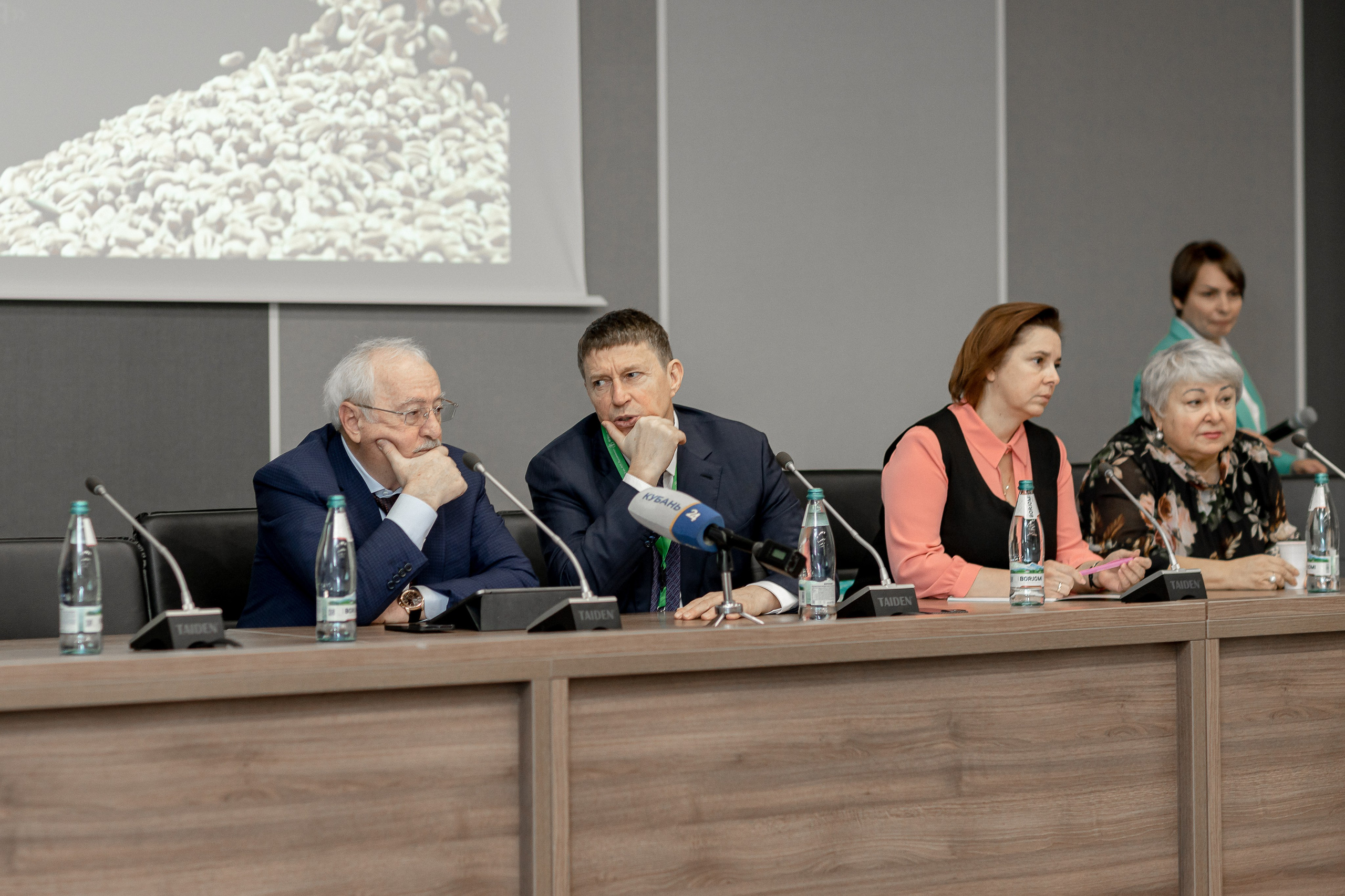 Фотосъёмка выставки/конференции. Репортажный фотограф в Краснодаре Лагута Надежда