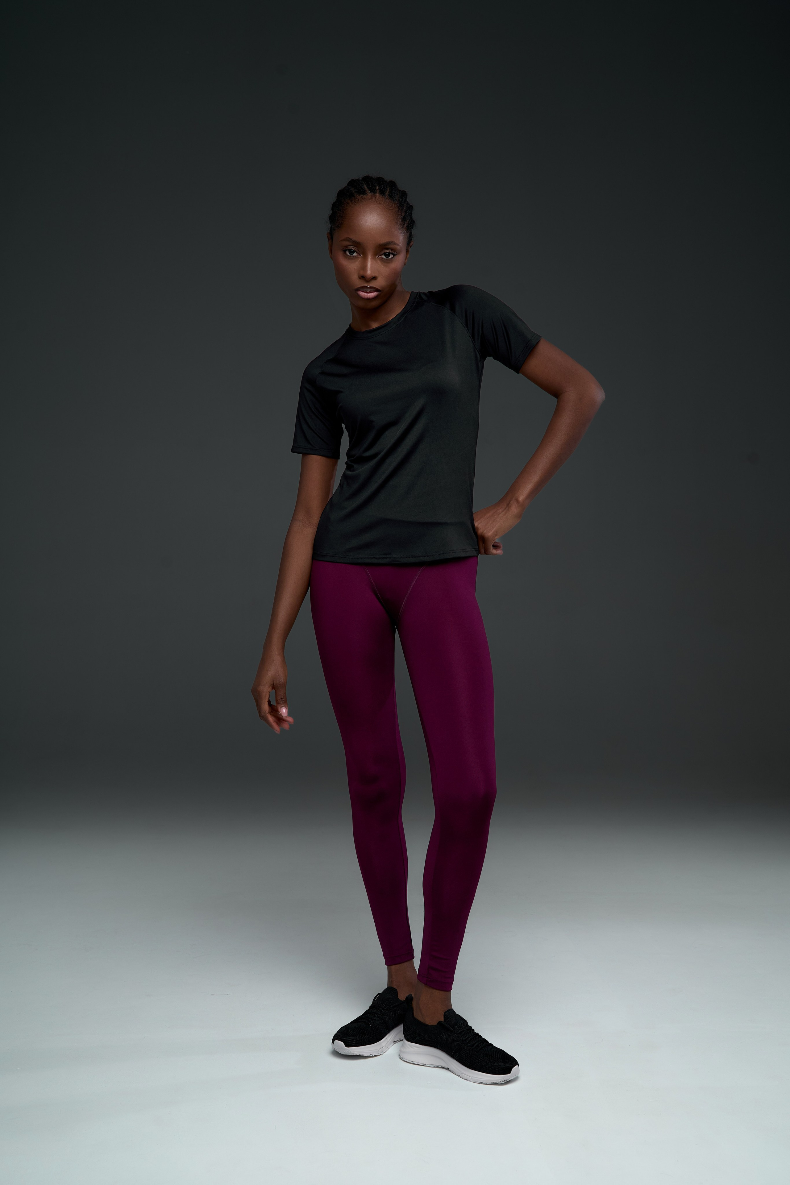 Спортивные футболки. Фотограф для маркетплейсов в Москве