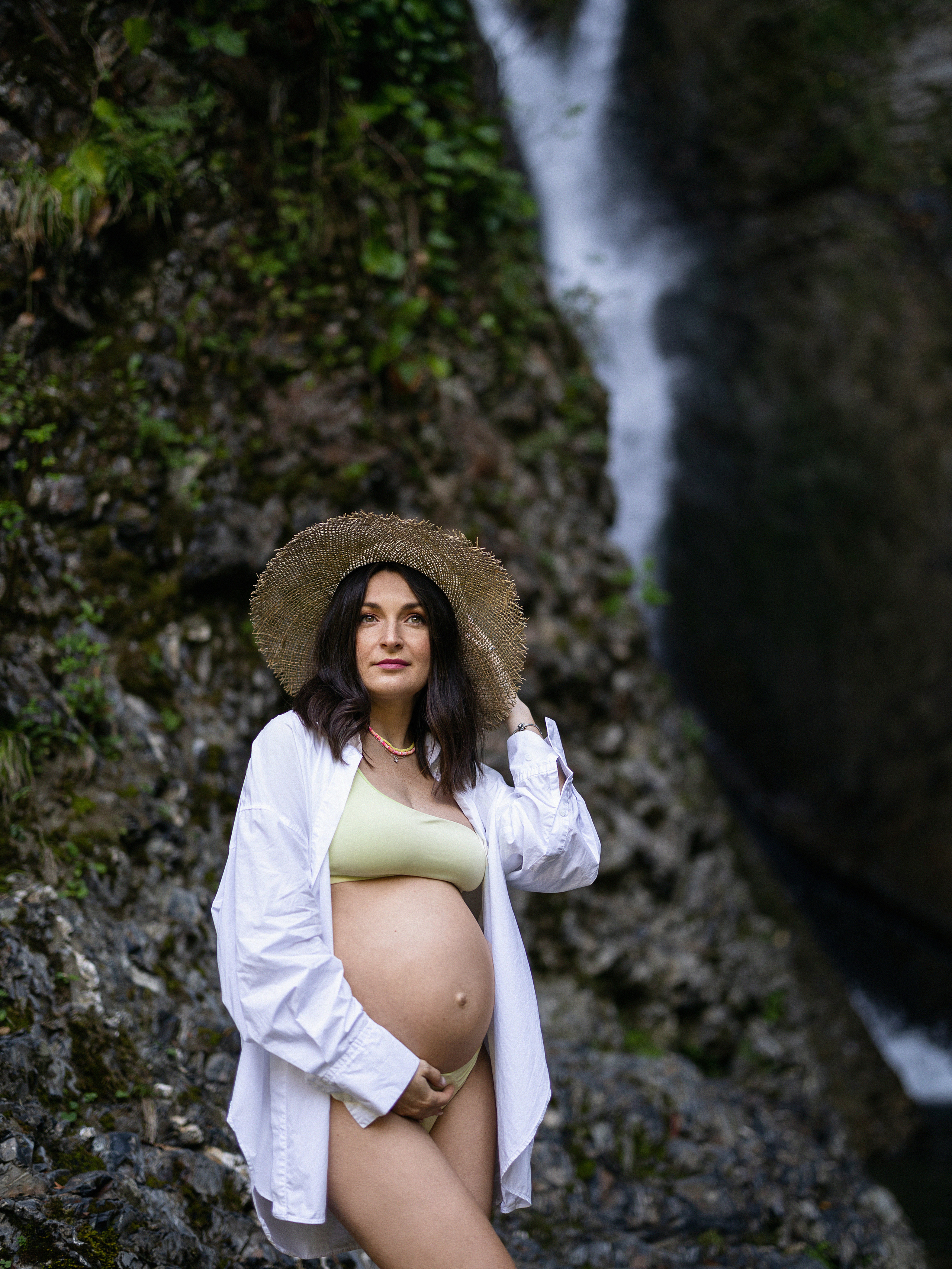 Людмила. Фотосессия беременности на водопадах. Фотограф в Сочи Валерия Белоусова