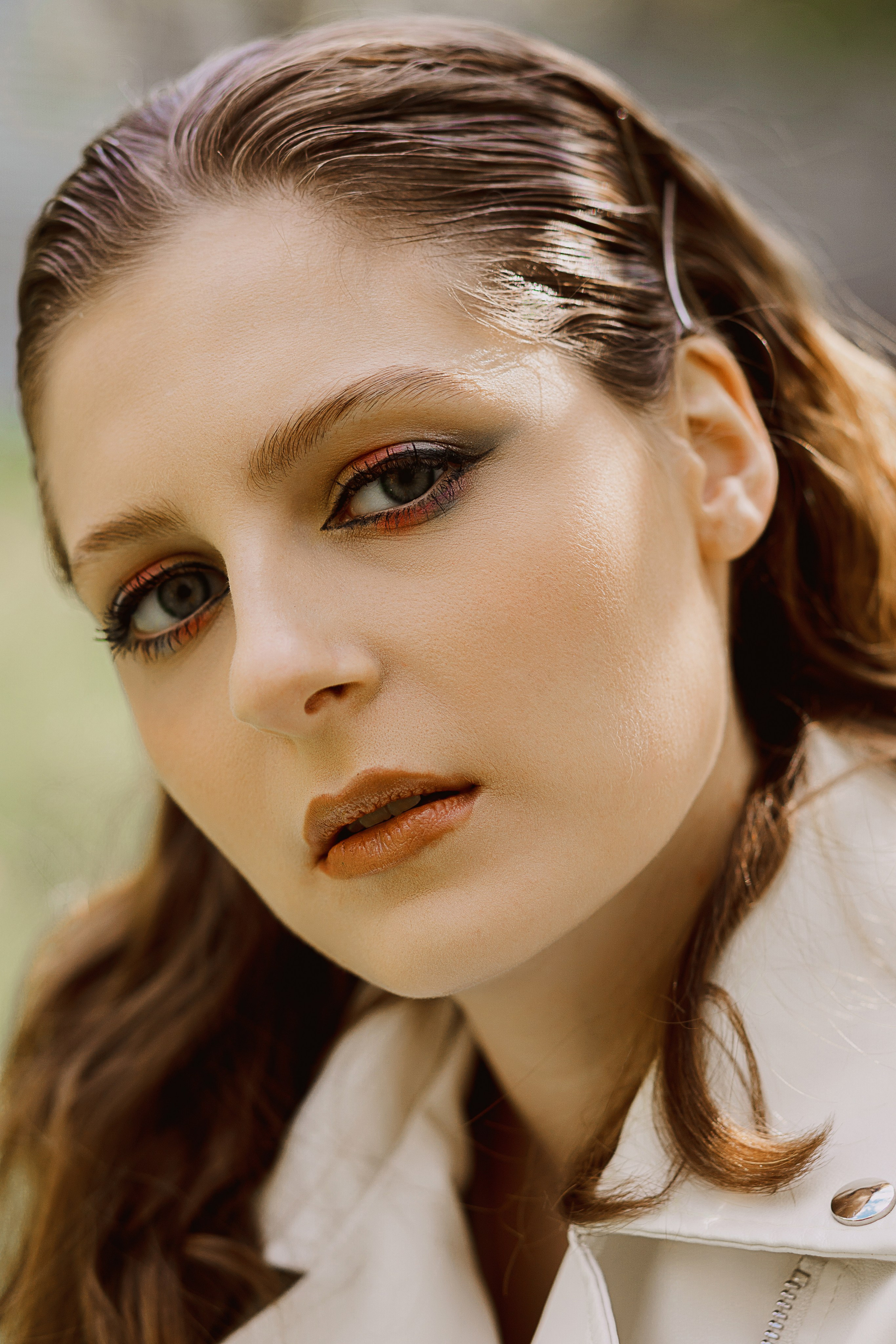 Женская фотосессия в цветущем саду. Семейный и женский фотограф в Москве Надежда Воробьева