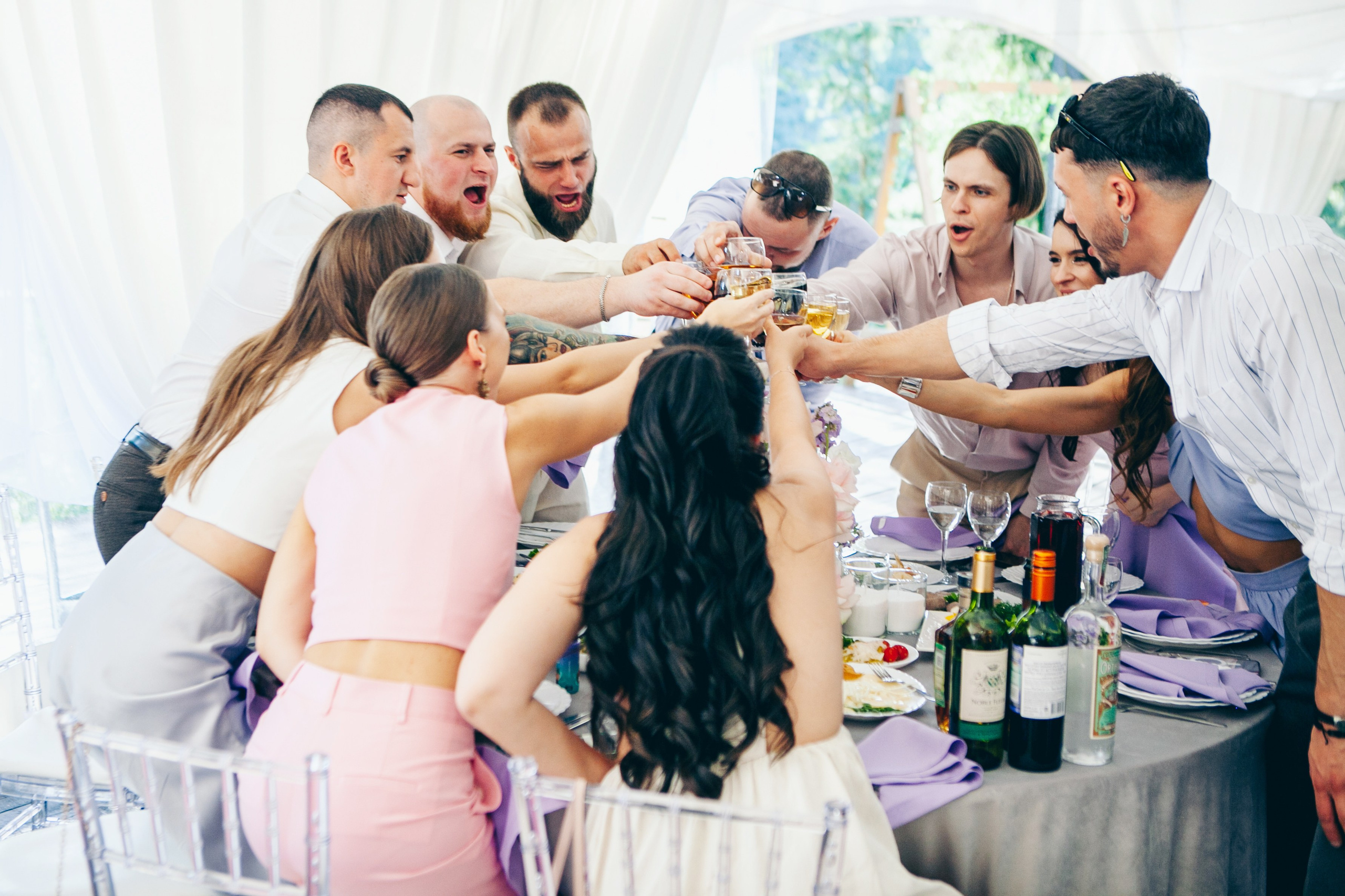 Свадебная фотосессия в отеле hartwell hotel и на патриарших прудах. Фотограф Ольга Ефремова