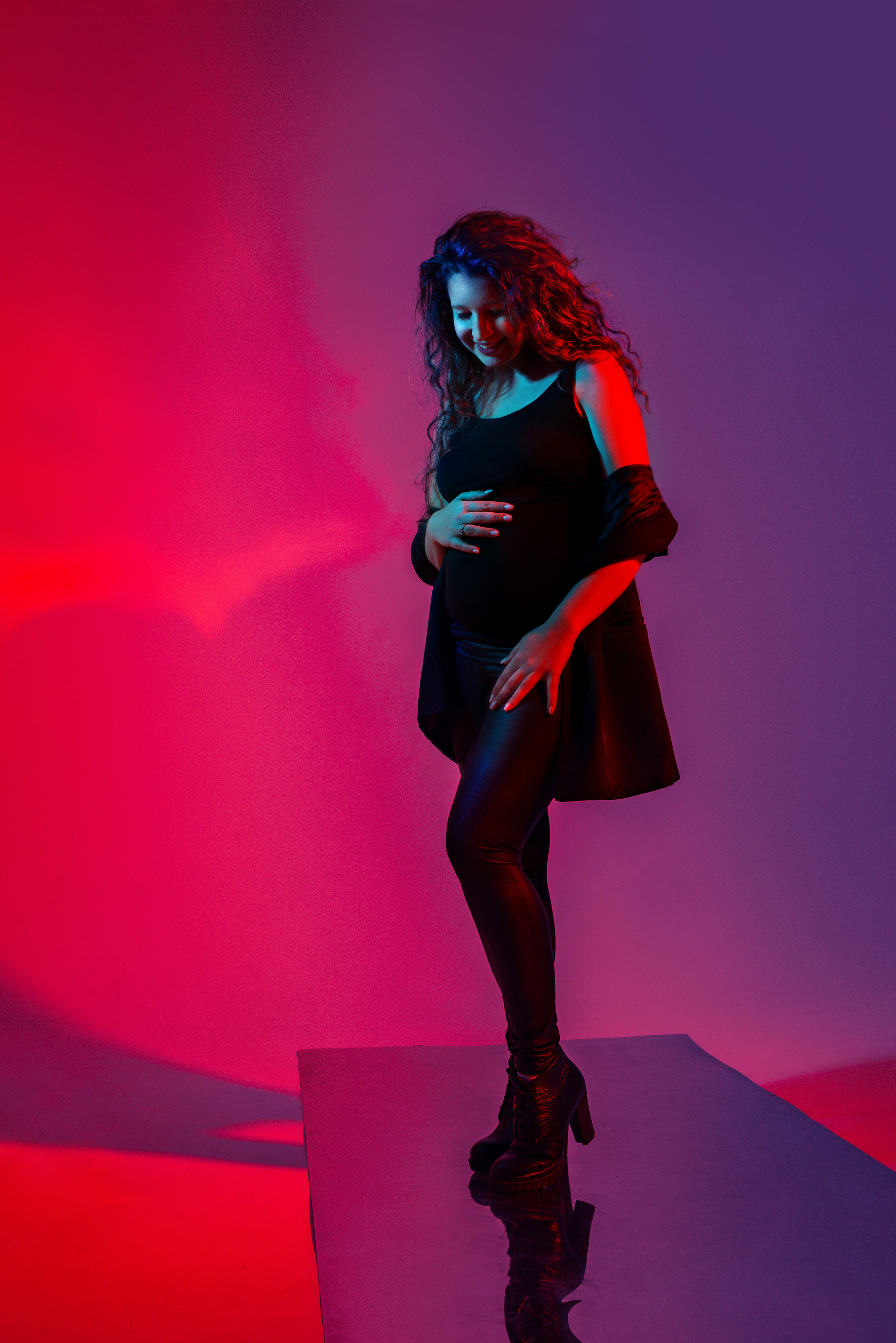 Трансформационная фотоссесия с цветным светом и яркими образами. Фотограф в Санкт-Петербурге Марина Парникова