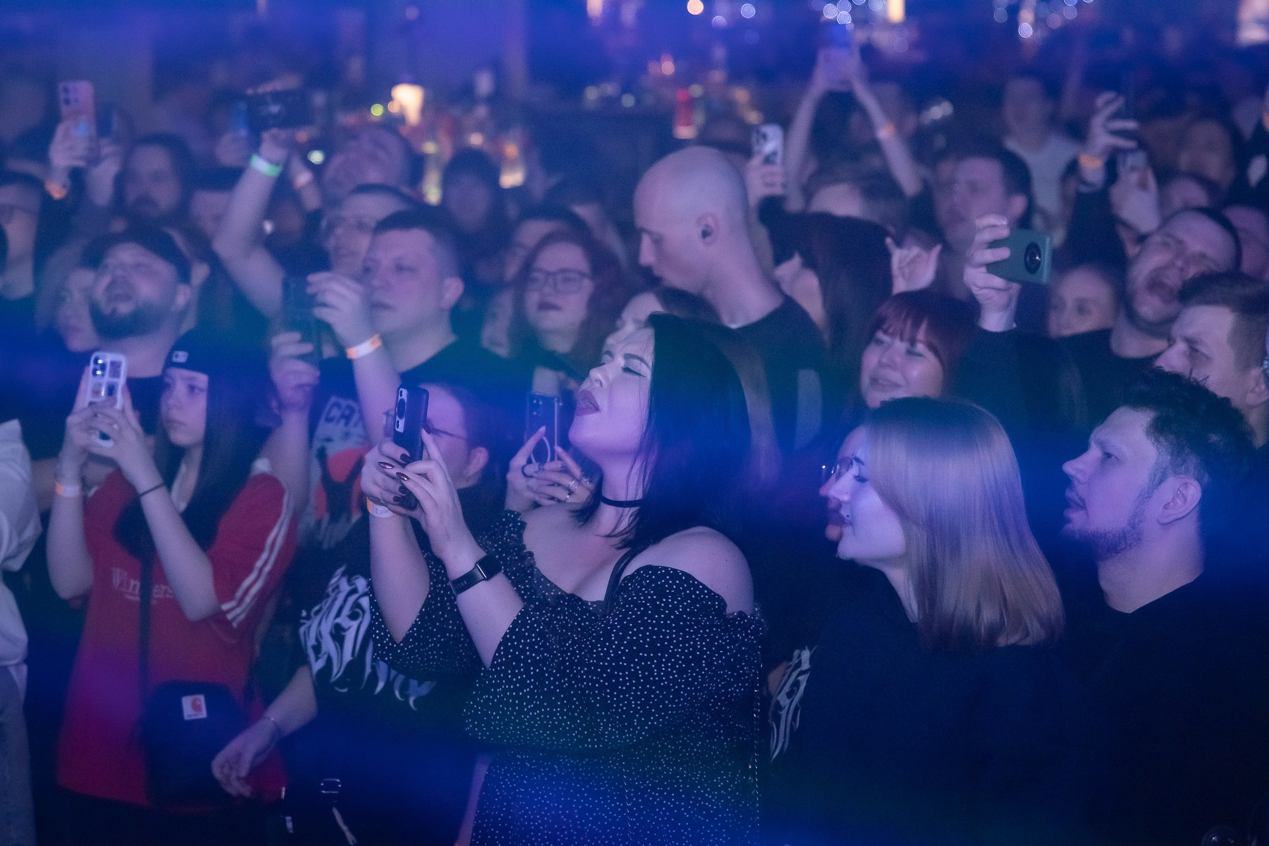 Концерт альтернатив метал группы iOSTRA в «Music bar Мумий Тролль» Москва. Фотограф Владимир Охрименко