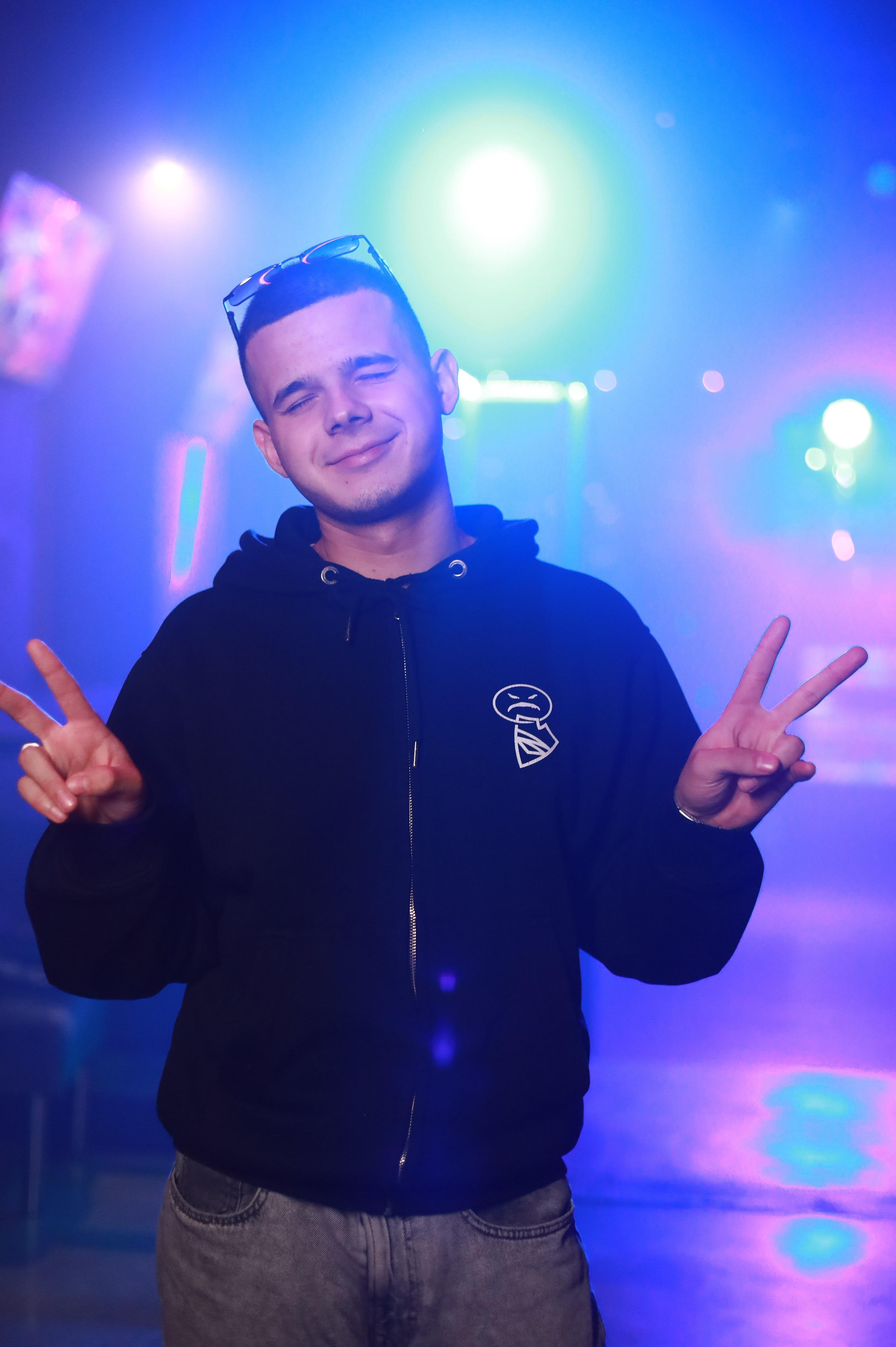 Клуб Резиденция лучшее. Контакты