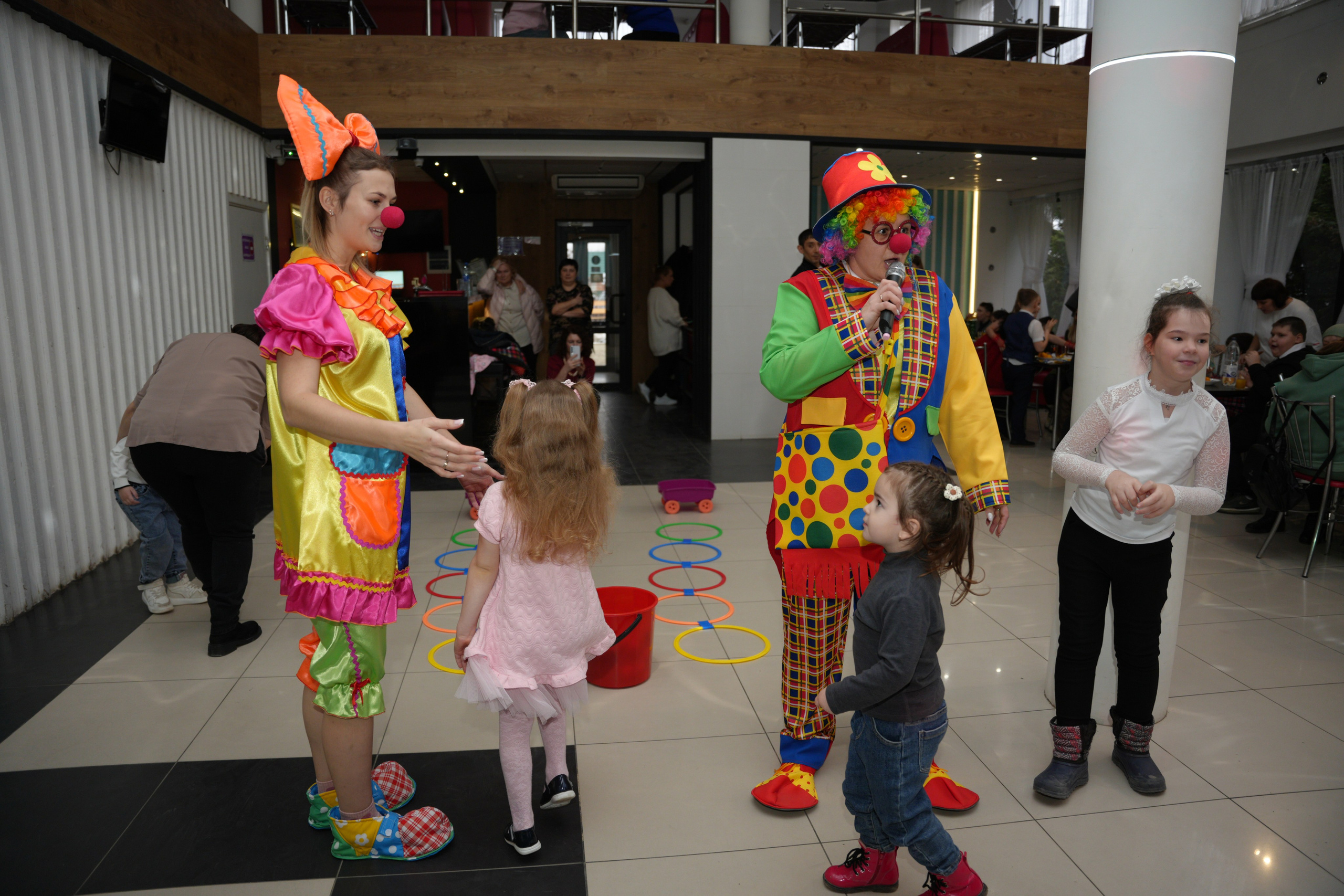 Социально —благотворительная акция «Ты в этом мире не один», посвященная Международному дню инвалидов. ВЫПУСКНЫЕ АЛЬБОМЫ, Школьный фотограф, семейный и свадебный в Саратове и области Ольга Плаксина