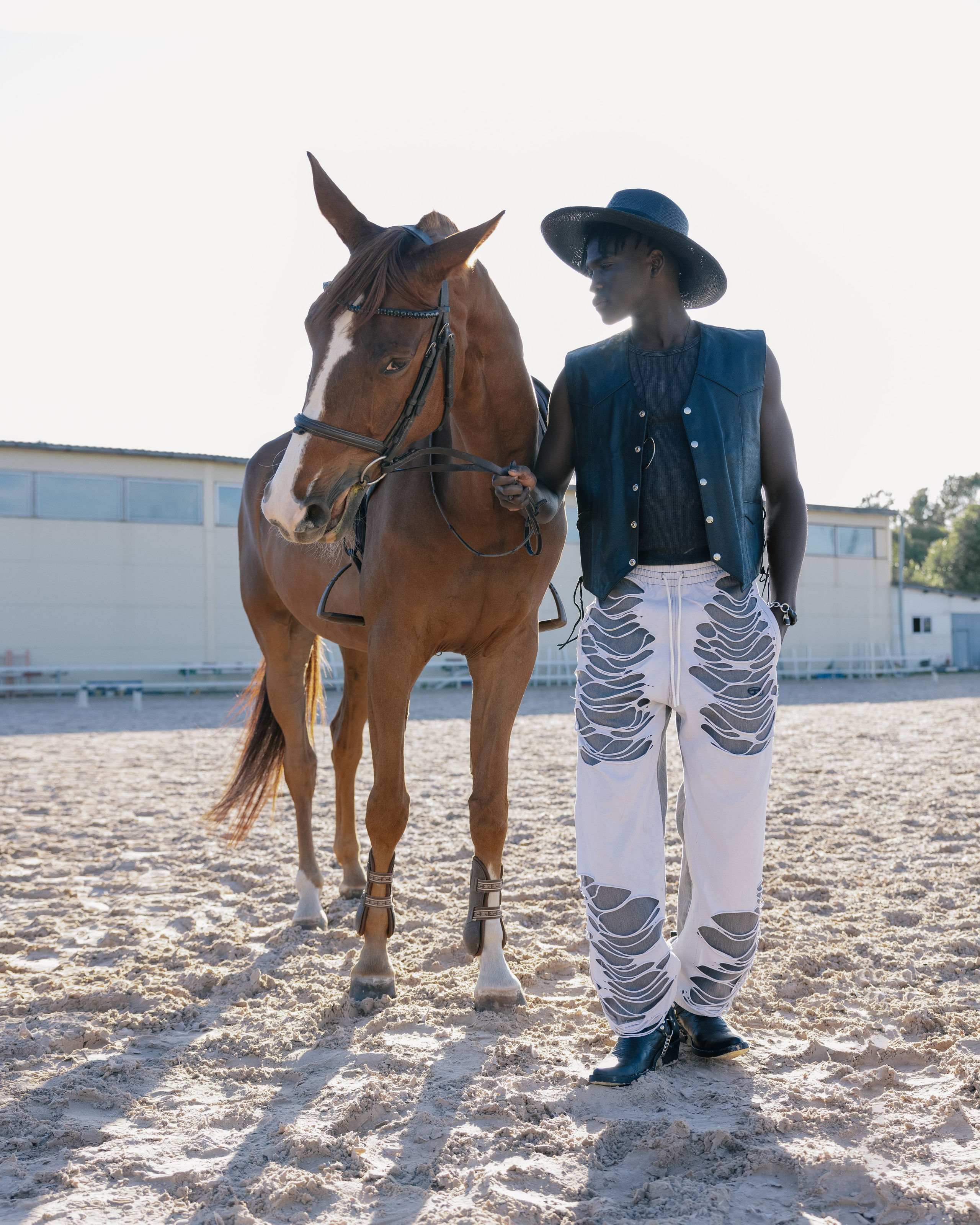 Western. Photographer. Producer. Retoucher